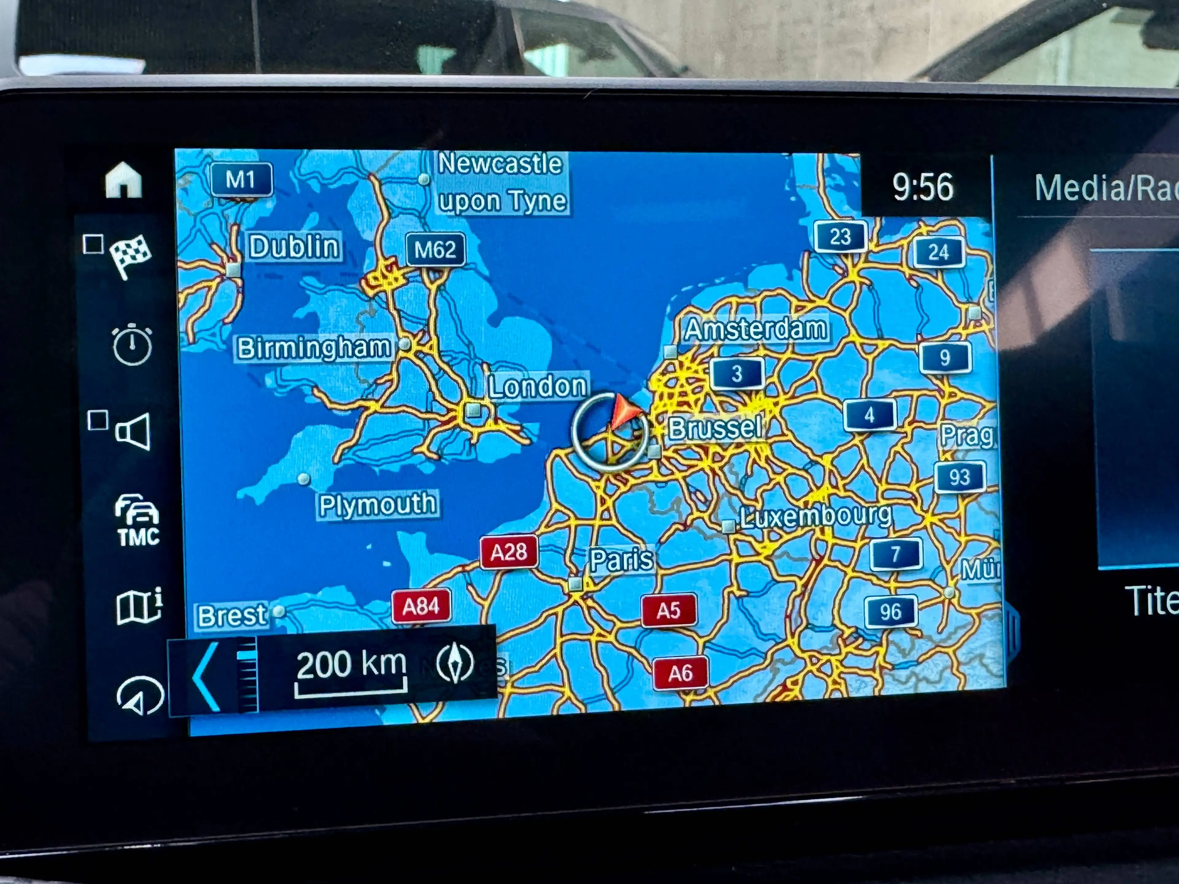 BMW i8 Roadster PHEV First Edition/Harman Kardon/HUD — photo 24