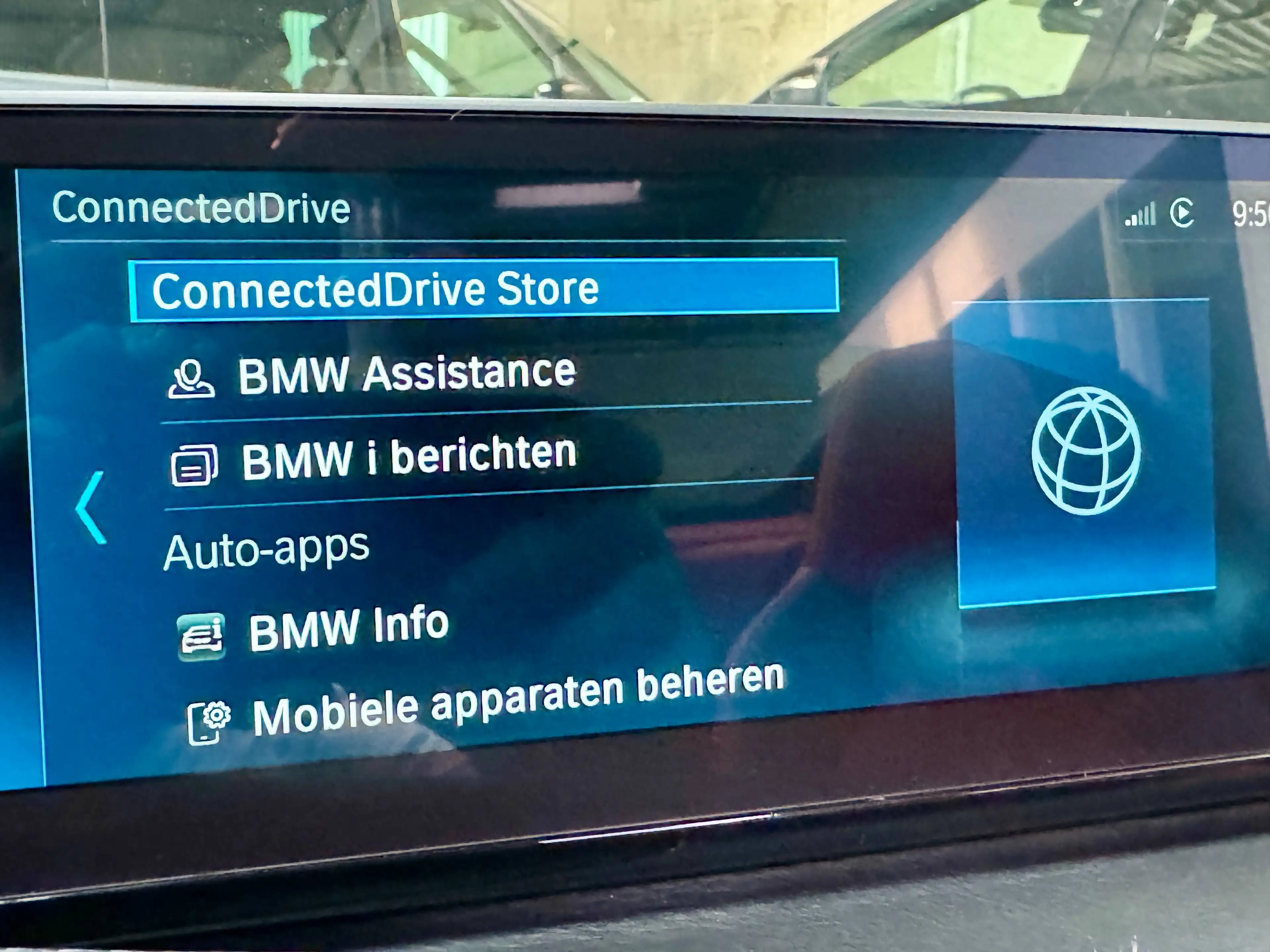 BMW i8 Roadster PHEV First Edition/Harman Kardon/HUD — photo 23