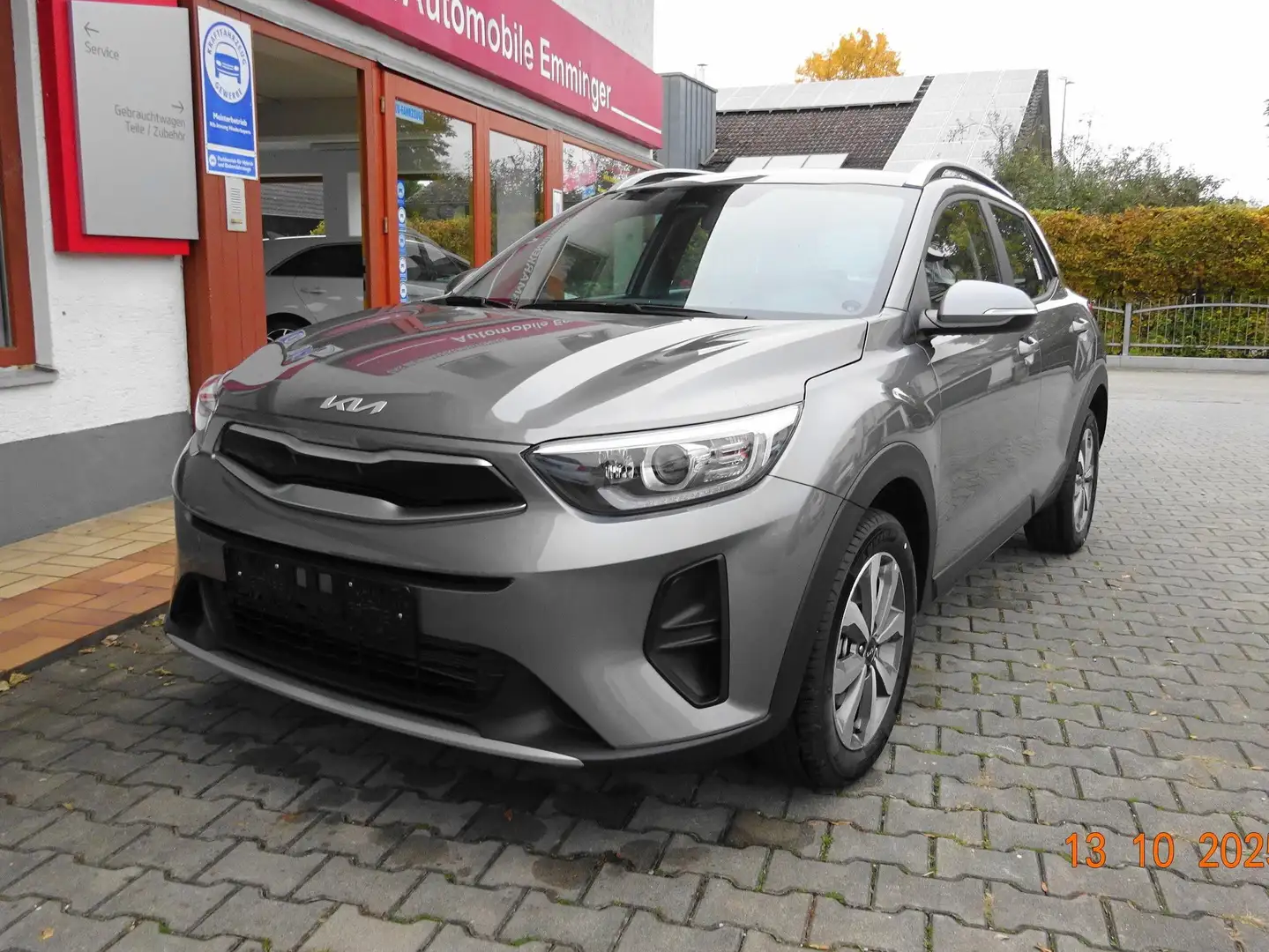 Kia Stonic Stonic 1.2 Vision Grau - 2