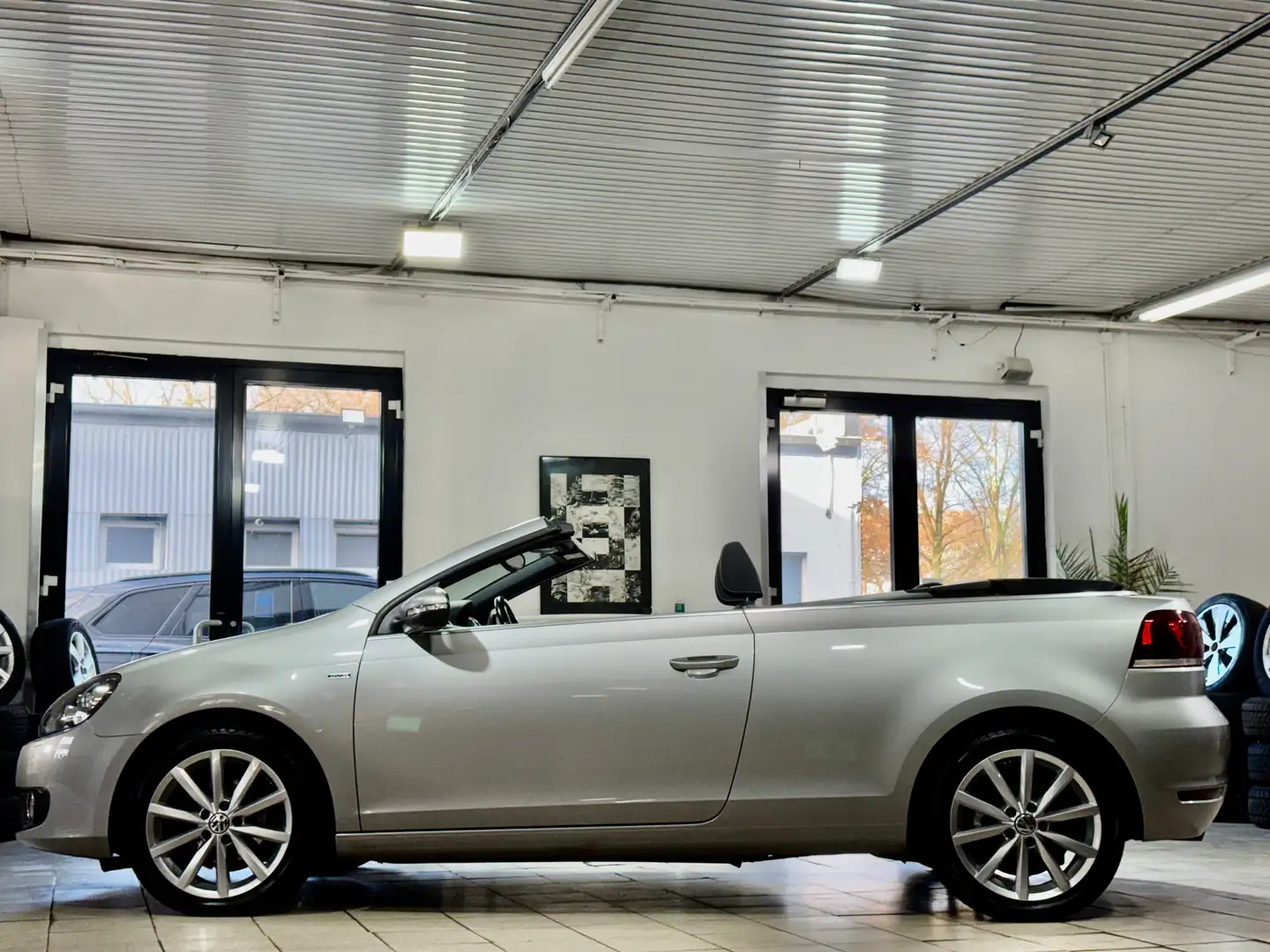 Volkswagen Golf Cabriolet VI Cabriolet*Lounge*MFL*PDC*SHZ*AHK* Argento - 2