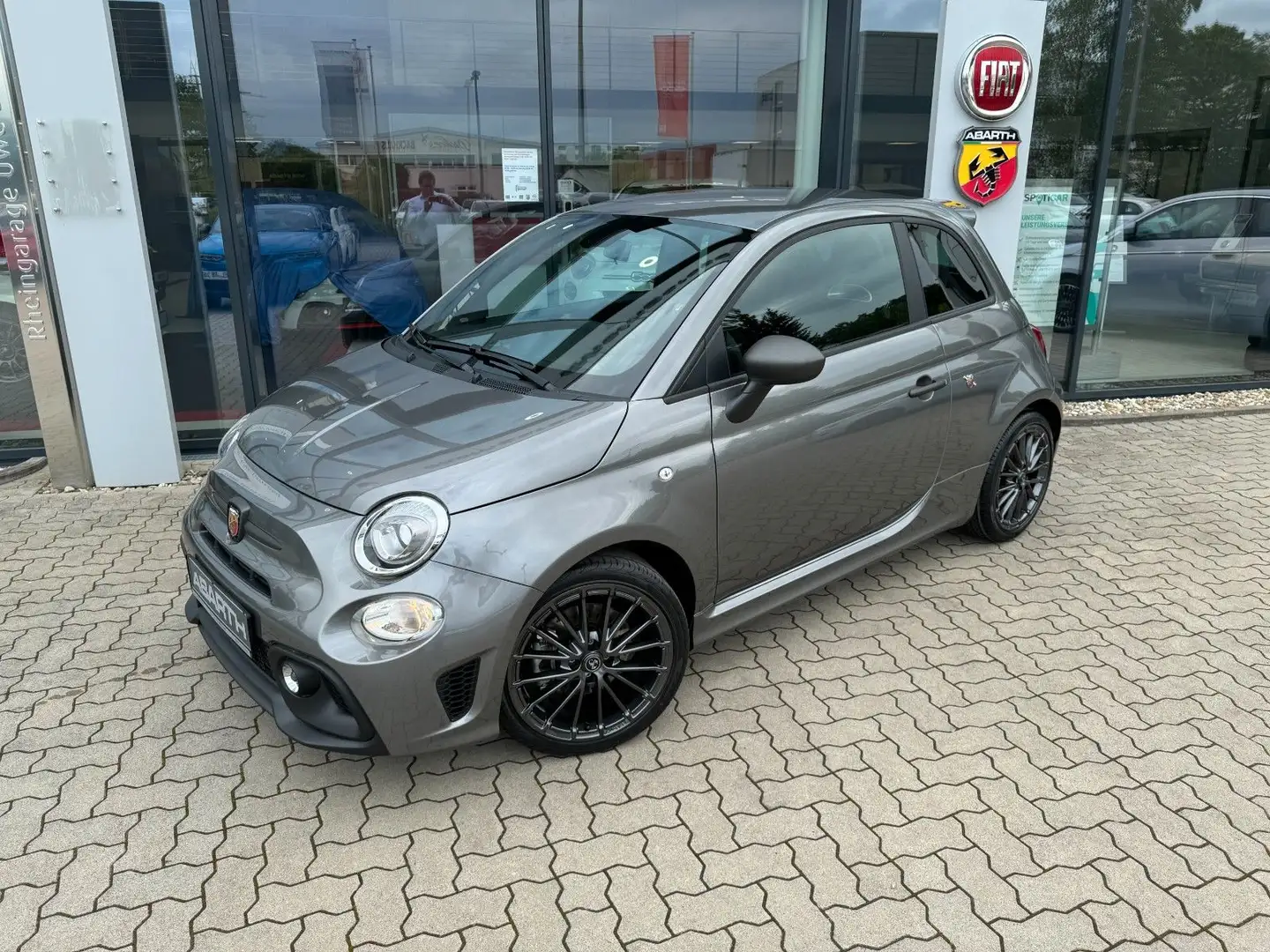 Abarth 595 1.4 T-Jet 165 + NAVI+Beats Grau - 1