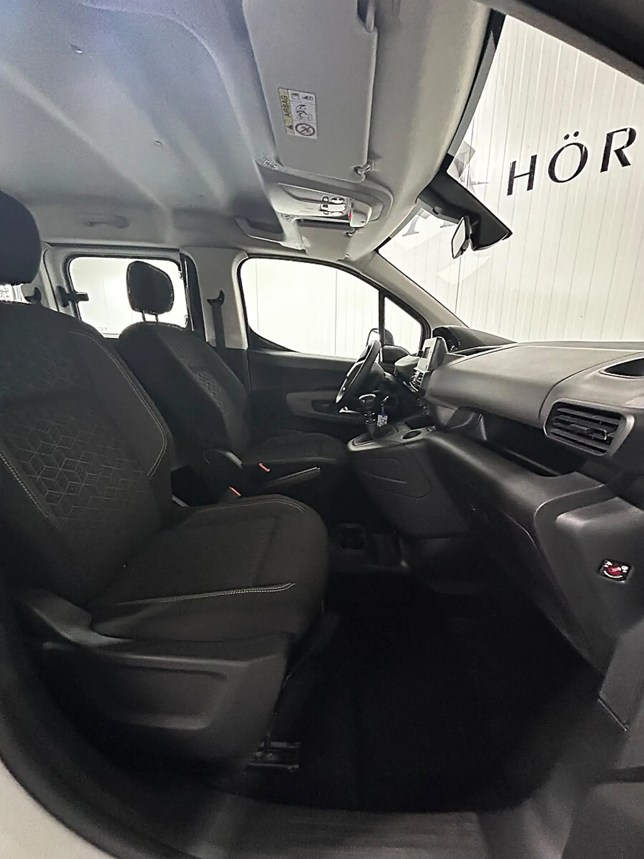 Peugeot Rifter 1,2 PureTech 110 S&S Active — photo 11