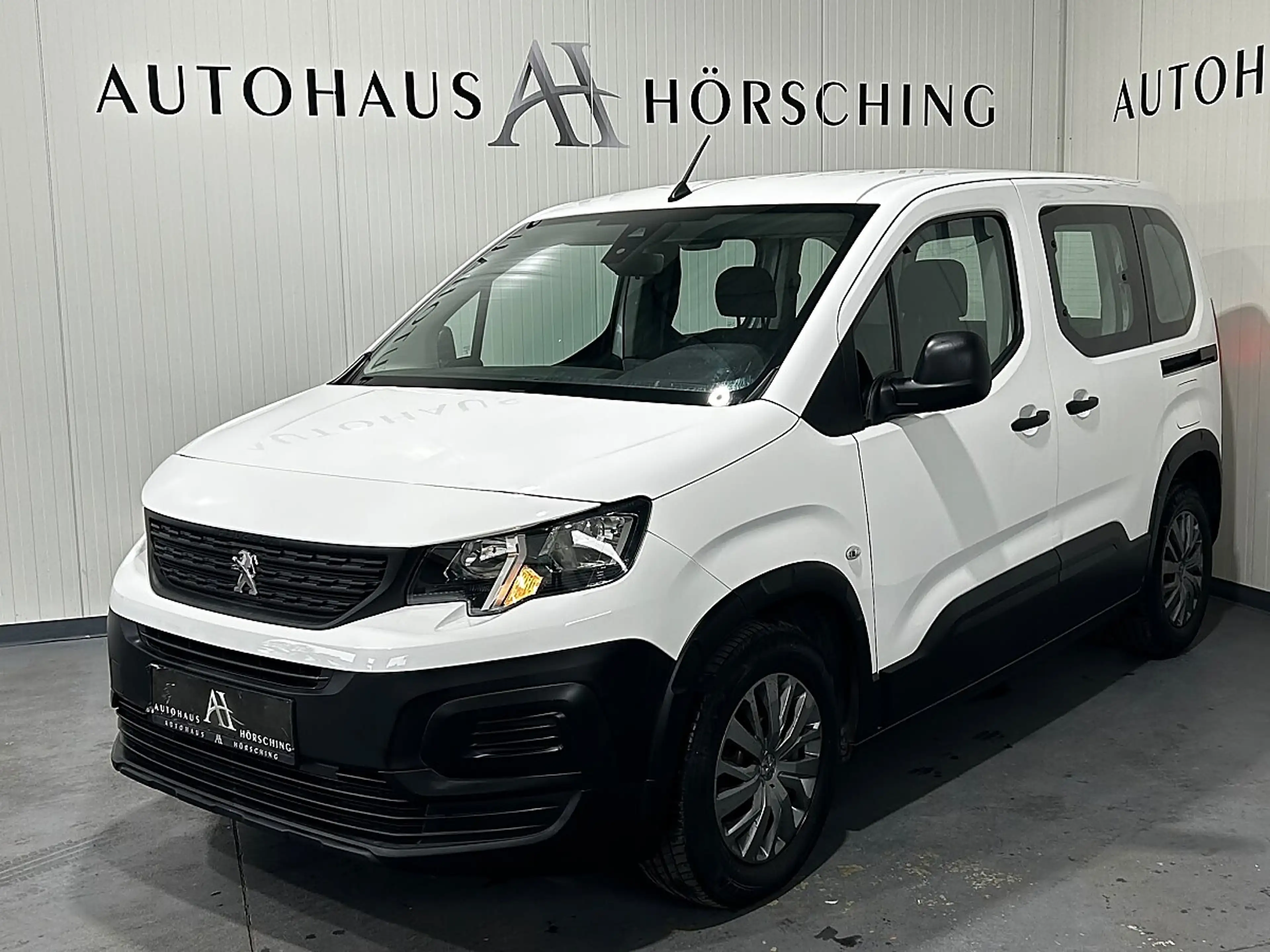 Peugeot Rifter 1,2 PureTech 110 S&S Active — photo 3