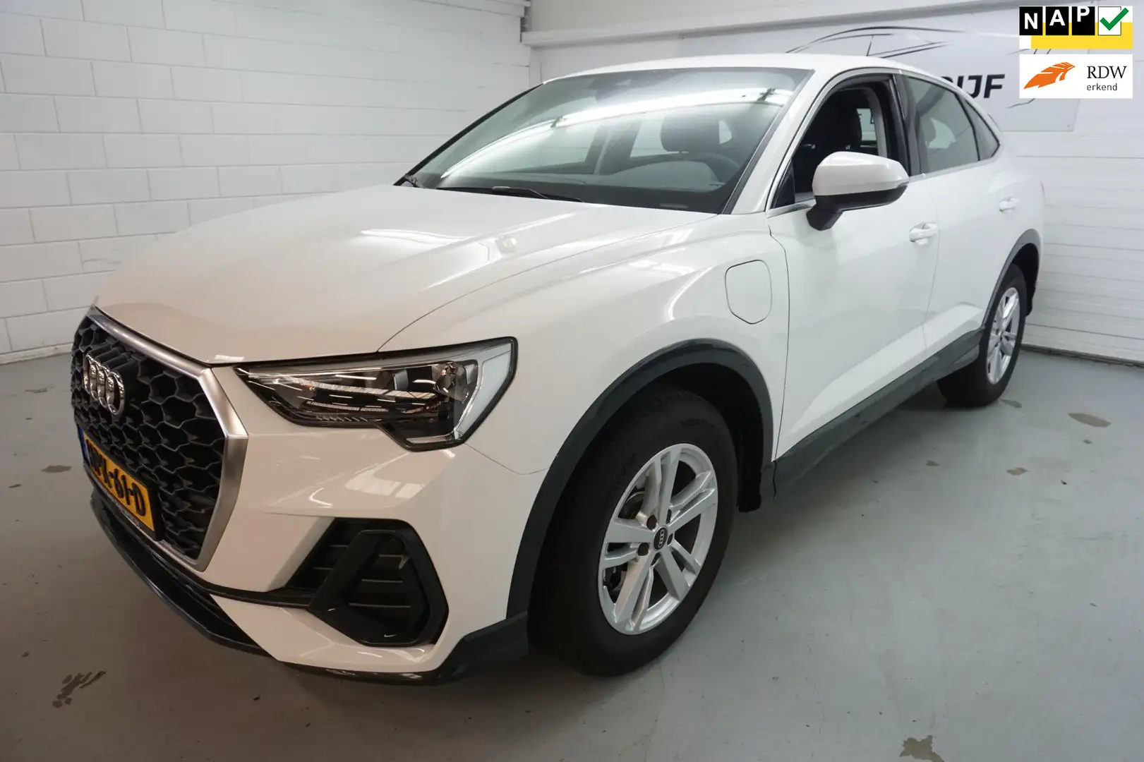 Audi Q3 Sportback 45 TFSI e Edition Plug in Appel Carplay Bianco - 1