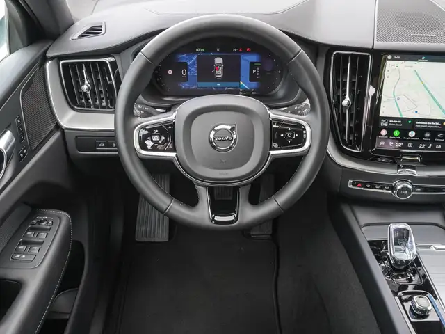 Volvo XC60 view 12
