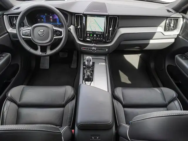 Volvo XC60 view 11
