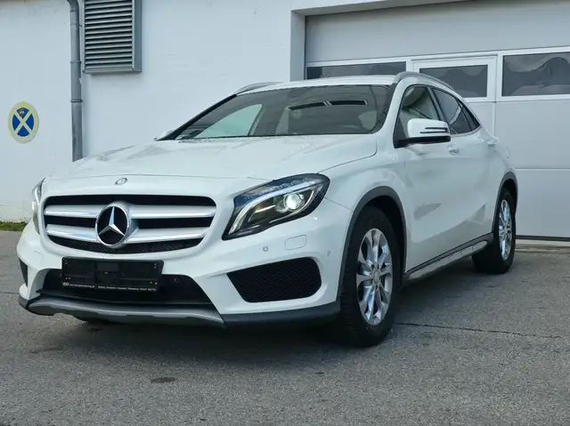 Mercedes-Benz GLA 200 GLA 200 Street Style (156.943)