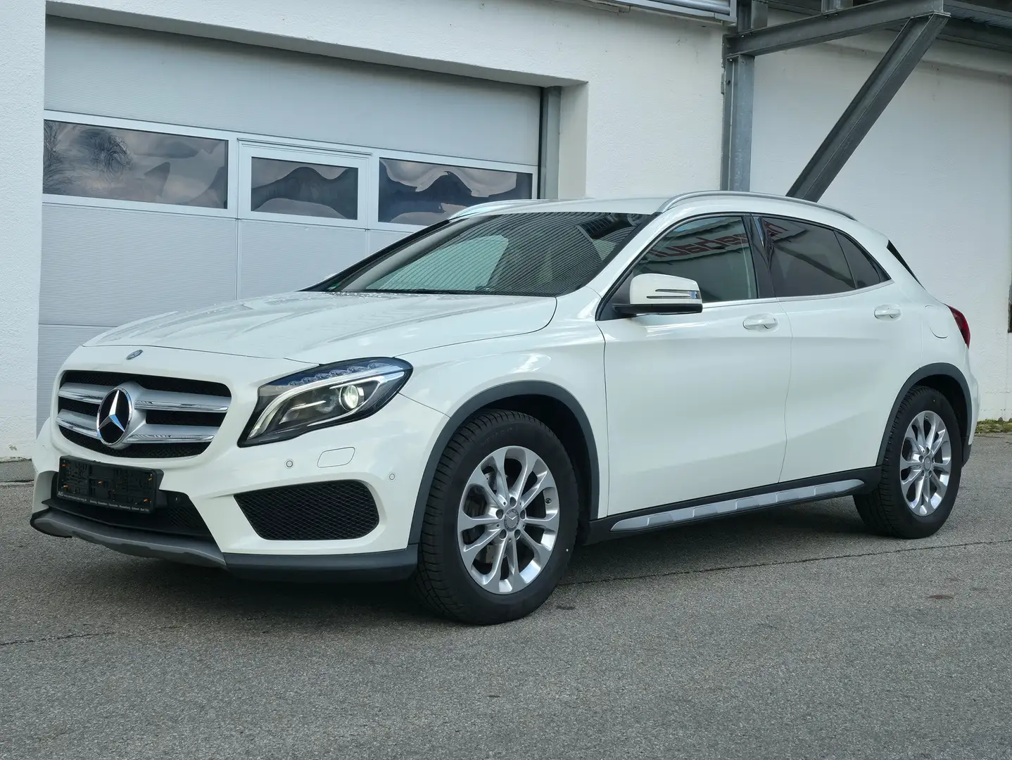 Mercedes-Benz GLA 200 GLA 200 Street Style (156.943) Weiß - 2