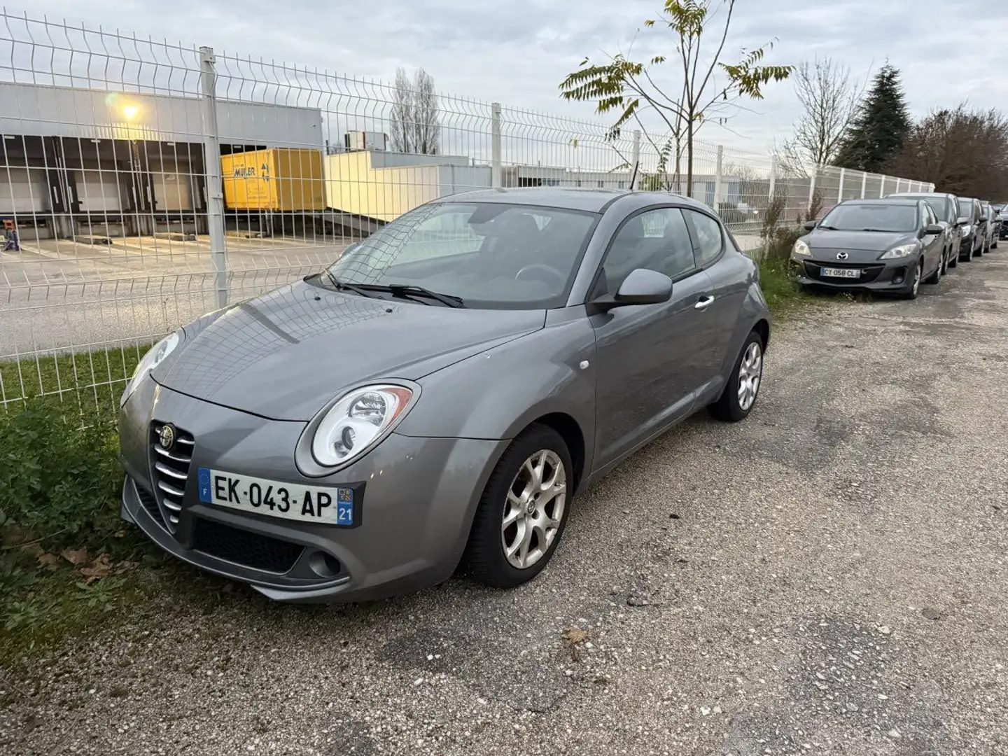 Alfa Romeo MiTo 1.3 JTDm85 Distinctive Stop&Start Gris - 1
