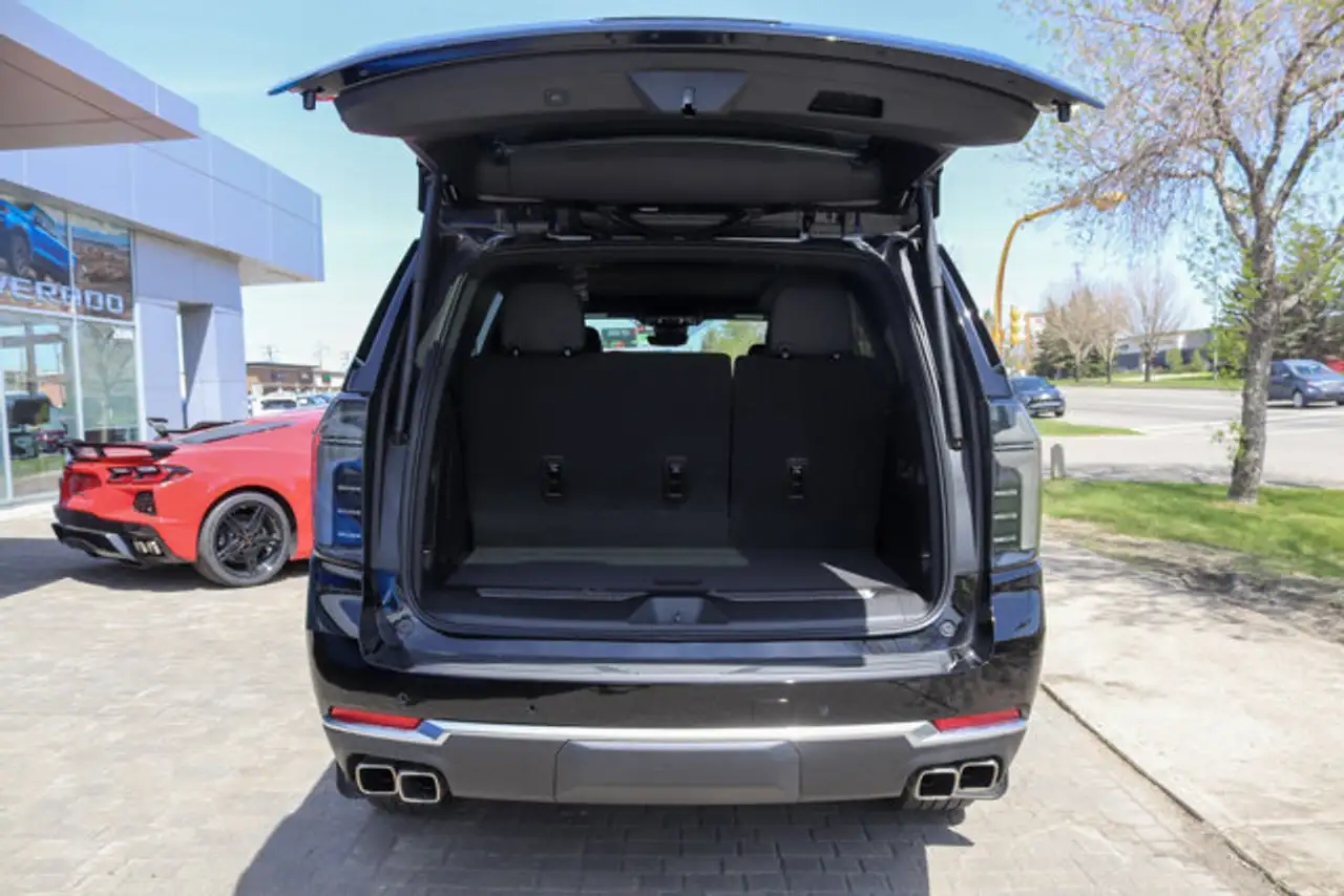 Chevrolet Tahoe снимка Chevrolet Tahoe