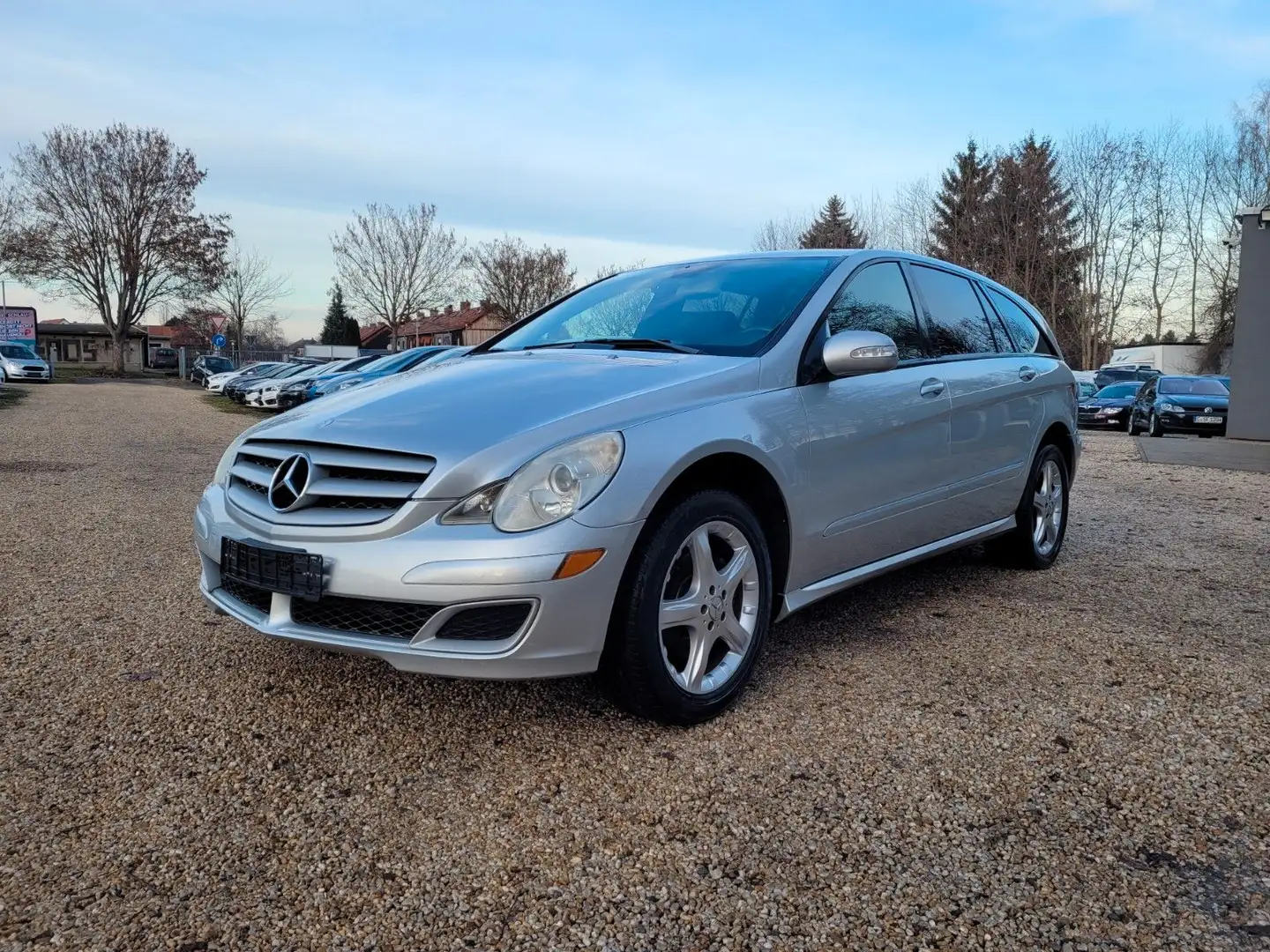 Mercedes-Benz R 350 L 4Matic*6-Sitzer*Leder*LMF*Klima*DVD*Navi* Silber - 1