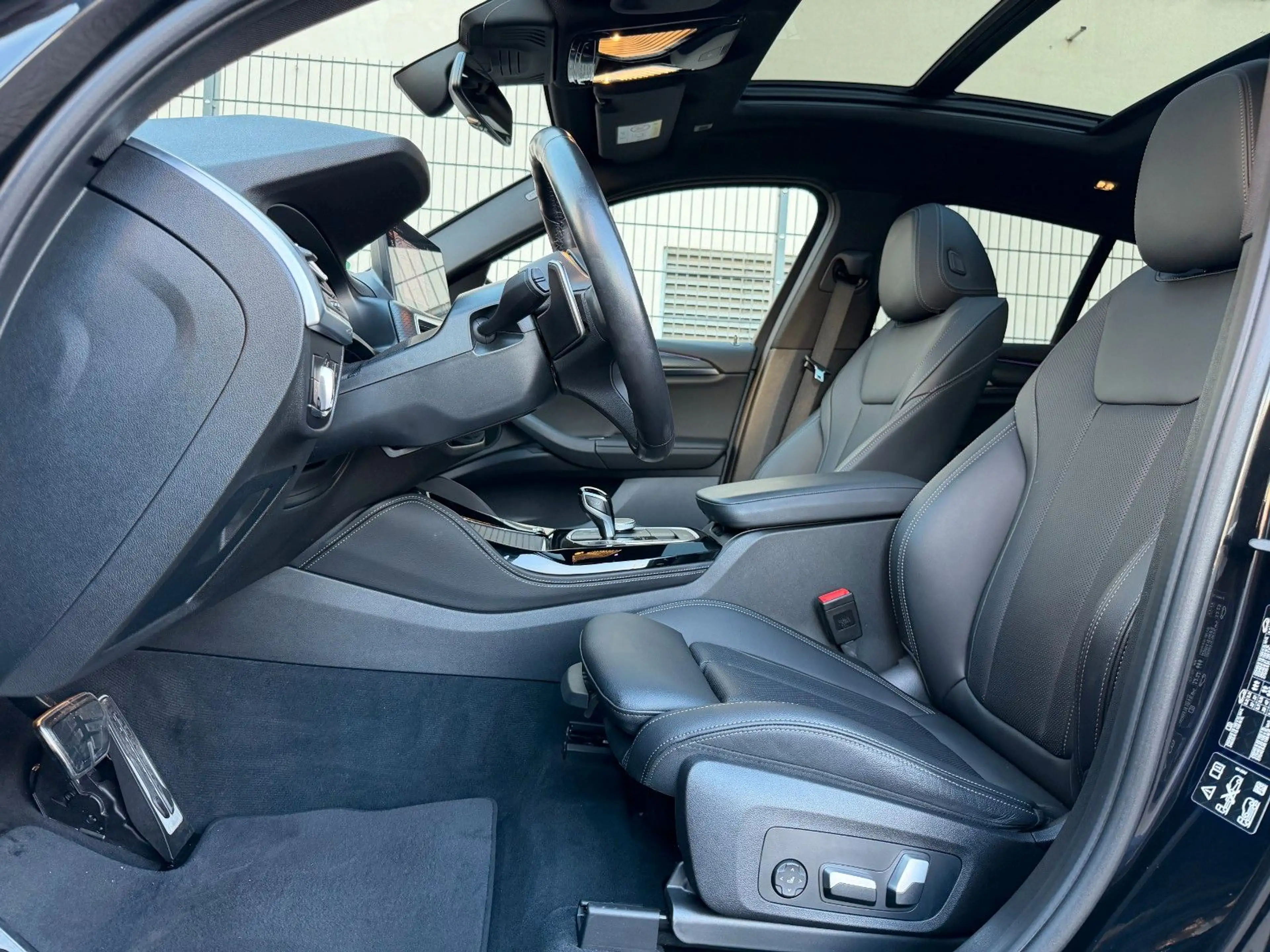 BMW X4 xDrive 20 d M Sport PANO/360°/LASER/MEMORY — photo 4