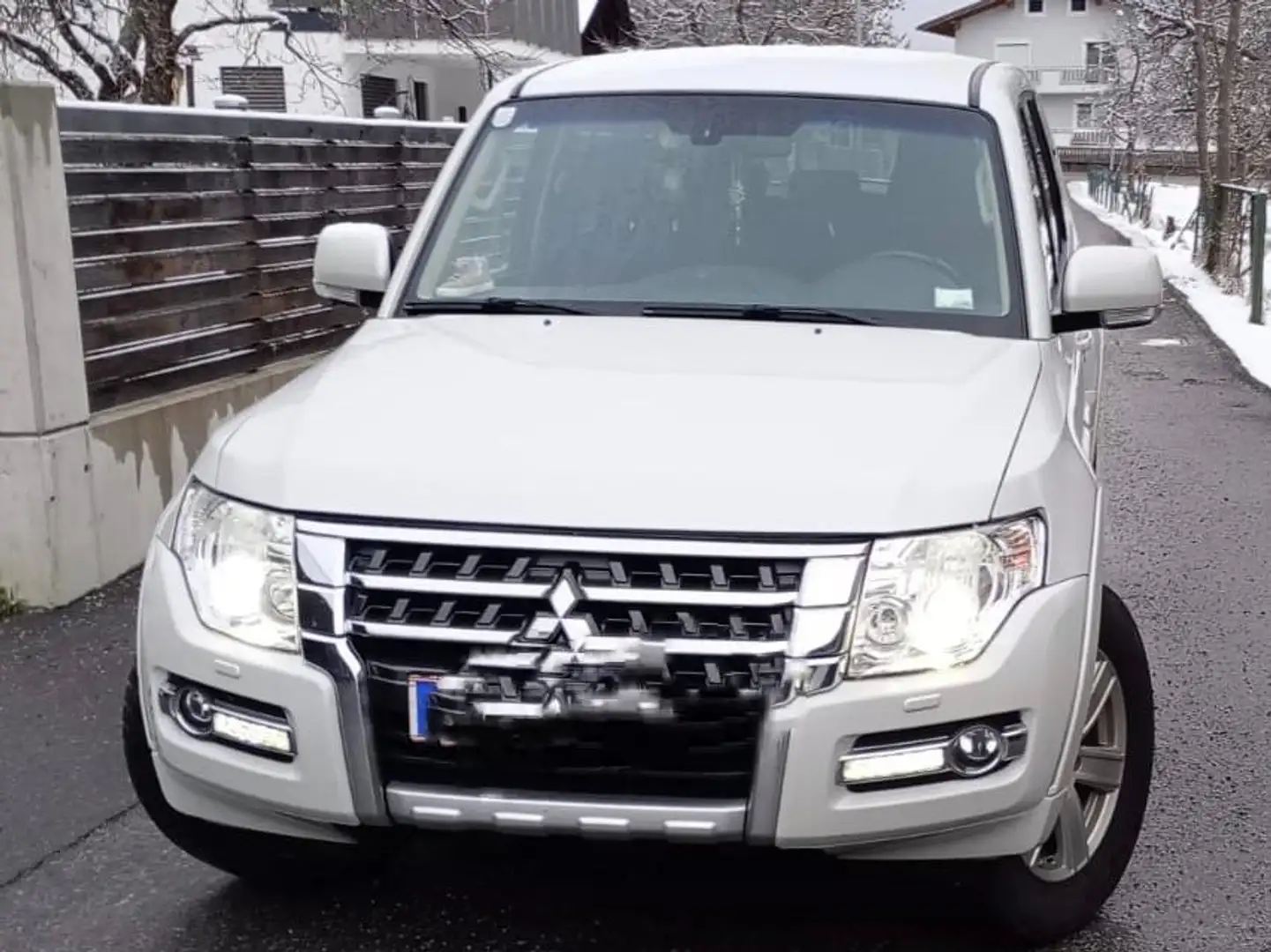 Mitsubishi Pajero Pajero Wagon Comfortline 3,2 DI-D TD Aut. Instyle Weiß - 2