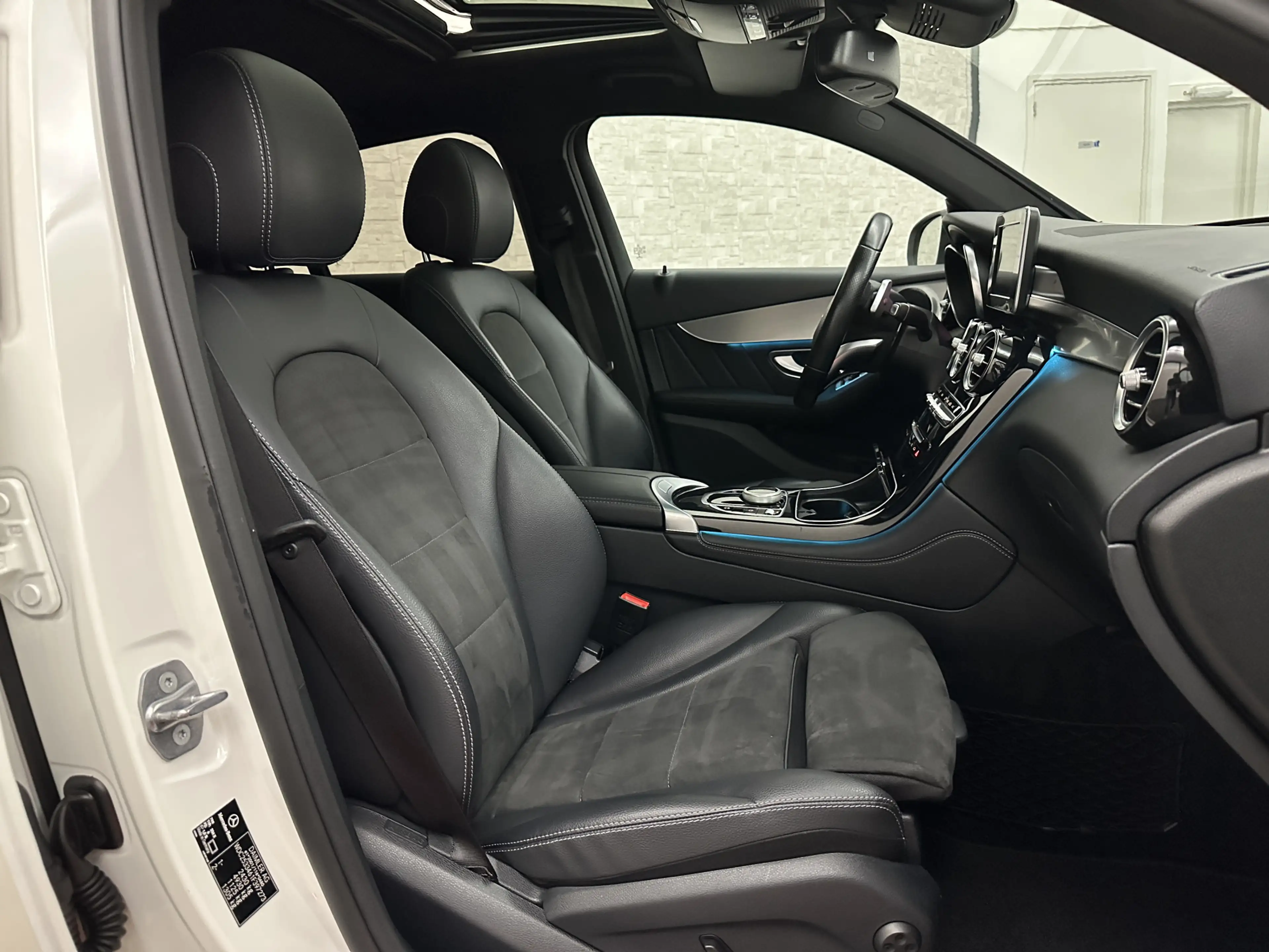 Mercedes-Benz GLC 250 Coupé 4MATIC AMG-Line | Panorama | Trekhaak | 21 I — photo 24