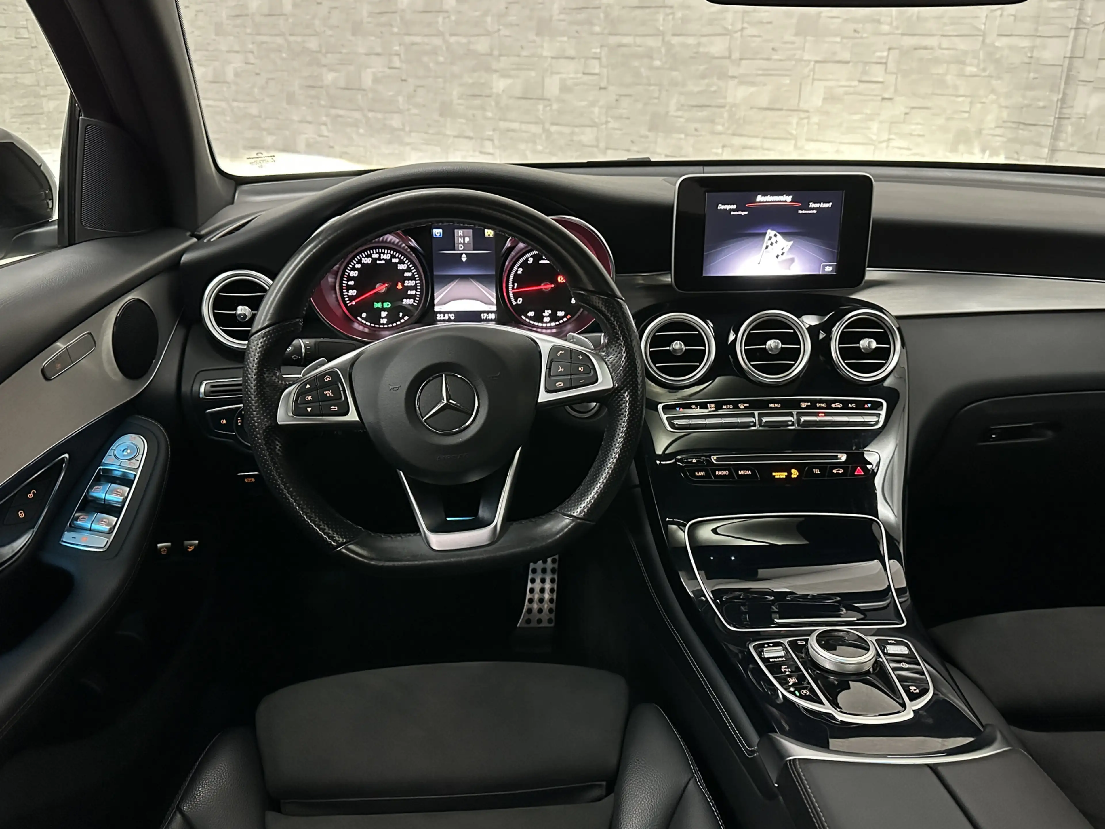 Mercedes-Benz GLC 250 Coupé 4MATIC AMG-Line | Panorama | Trekhaak | 21 I — photo 13
