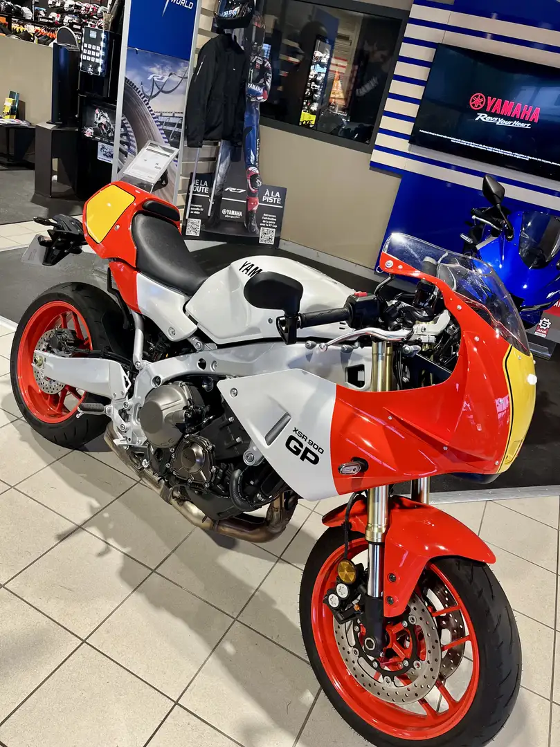 Yamaha XSR 900 Weiß - 1