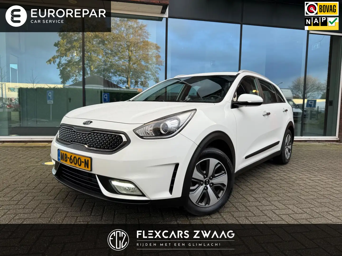 Kia Niro 1.6 GDi Hybrid First Edition - Half Leder - Navi - Blanco - 1