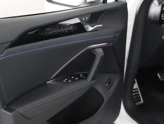 Volkswagen Tiguan R-Line TDI 4MOTION DSG Ansicht 31