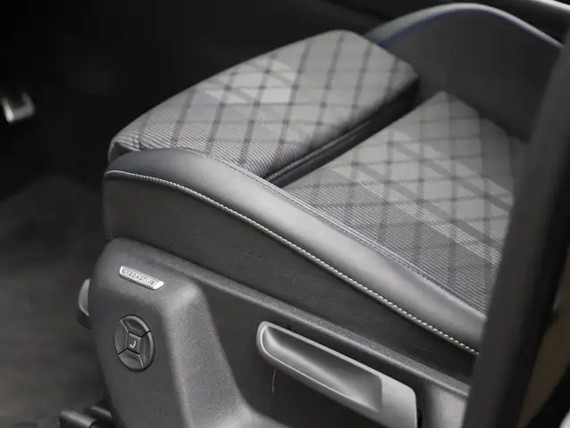 Volkswagen Tiguan R-Line TDI 4MOTION DSG Ansicht 19