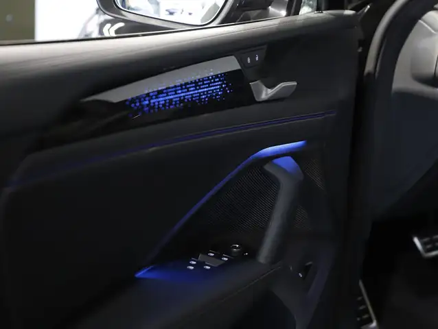 Volkswagen Tiguan R-Line TDI 4MOTION DSG Ansicht 29