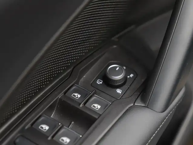 Volkswagen Tiguan R-Line TDI 4MOTION DSG Ansicht 30