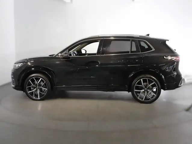 Volkswagen Tiguan R-Line TDI 4MOTION DSG Ansicht 3
