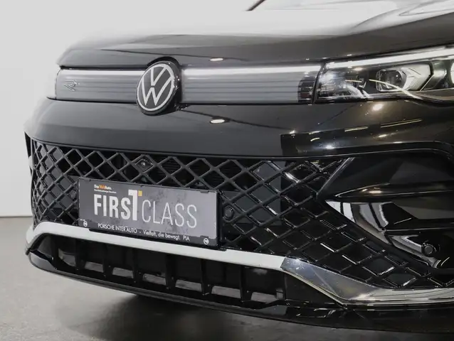 Volkswagen Tiguan R-Line TDI 4MOTION DSG Ansicht 10