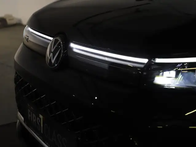 Volkswagen Tiguan R-Line TDI 4MOTION DSG Ansicht 2