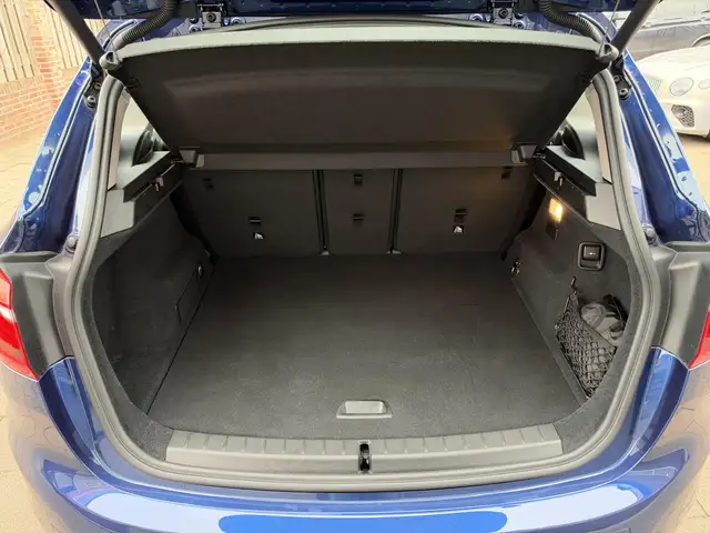 BMW 2 Series view 19