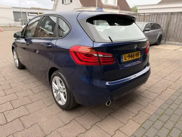 BMW 2 Series view 7