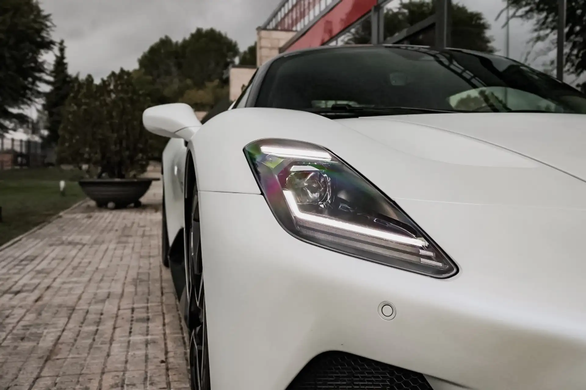 마세라티 MC20 Coupe 2025 흰색 사진 5