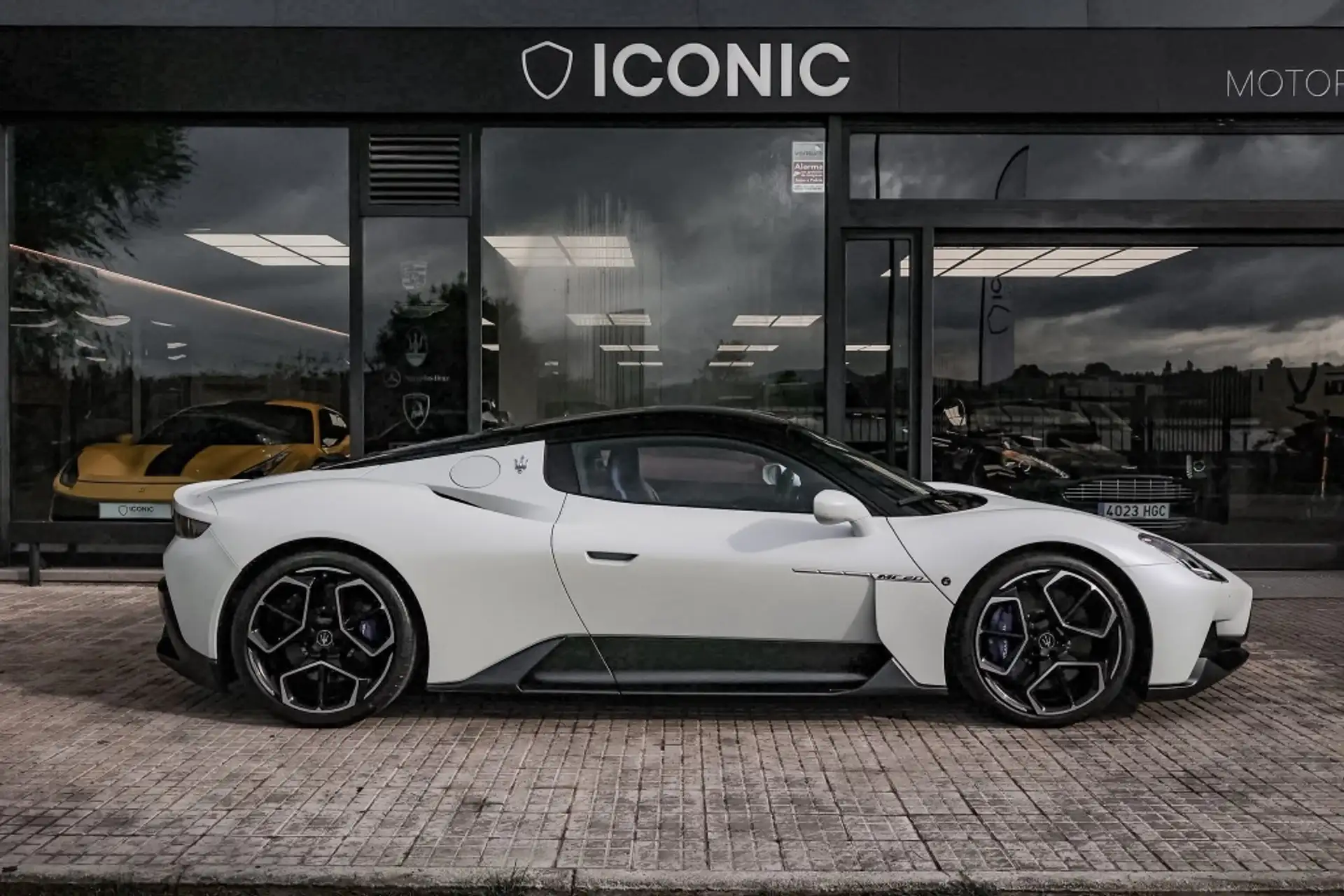 마세라티 MC20 Coupe 2025 흰색 사진 7