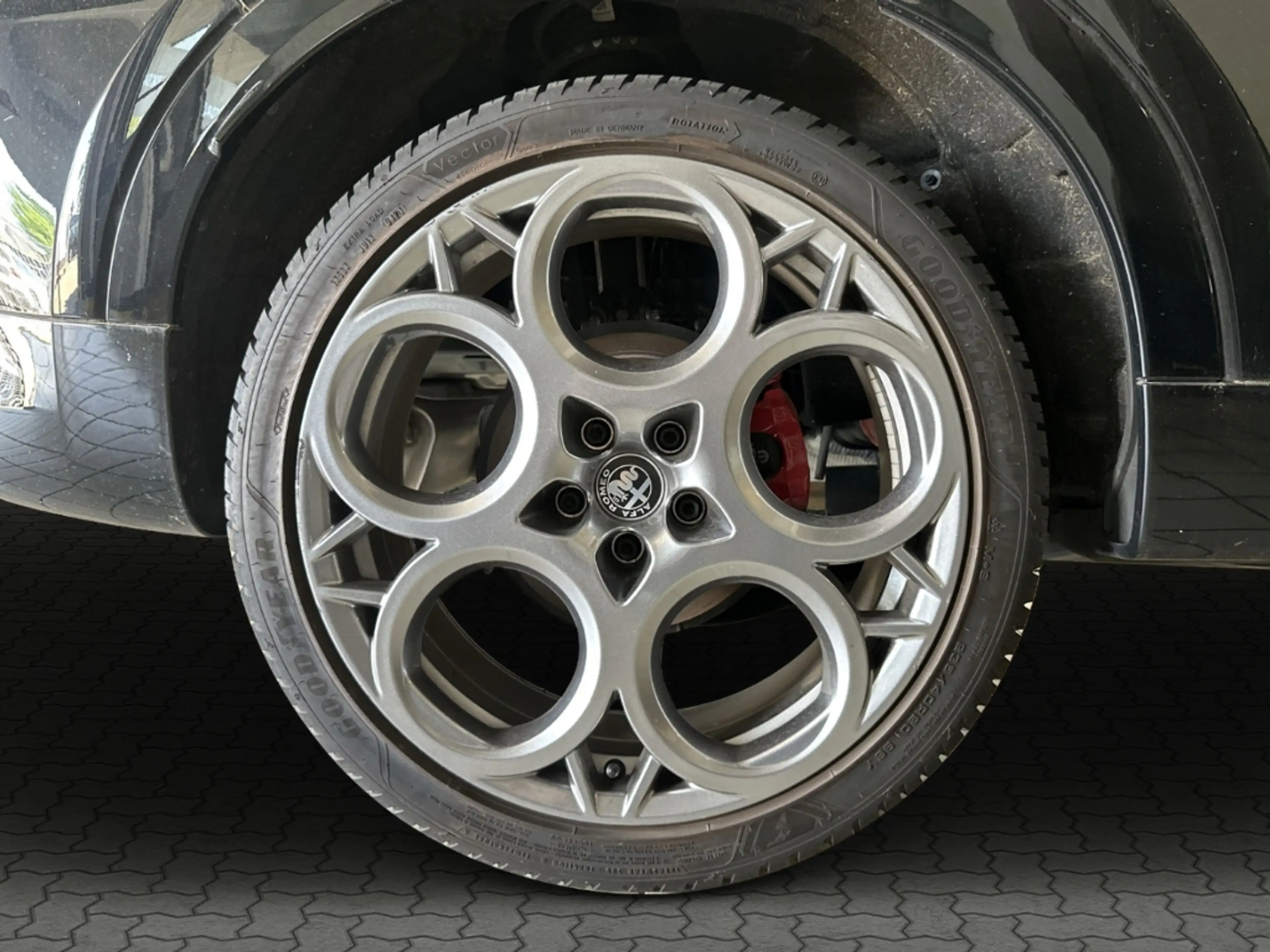 Alfa Romeo Tonale 1.5VGT Veloce  PANO ACC Voll-LED Kam. 20'' — photo 15