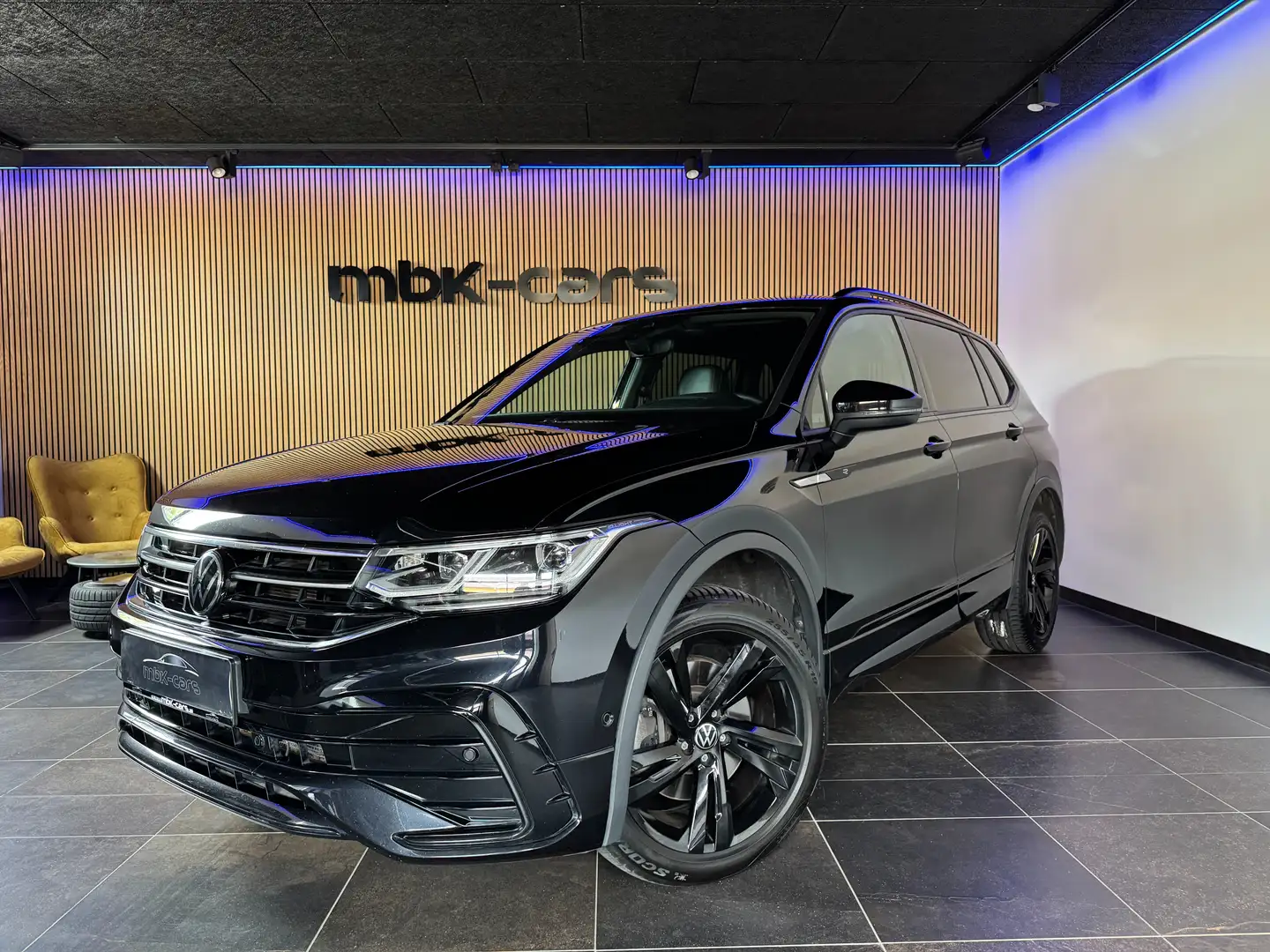 Volkswagen Tiguan Allspace R-Line 4Motion *AHK, Head-UP* Schwarz - 1