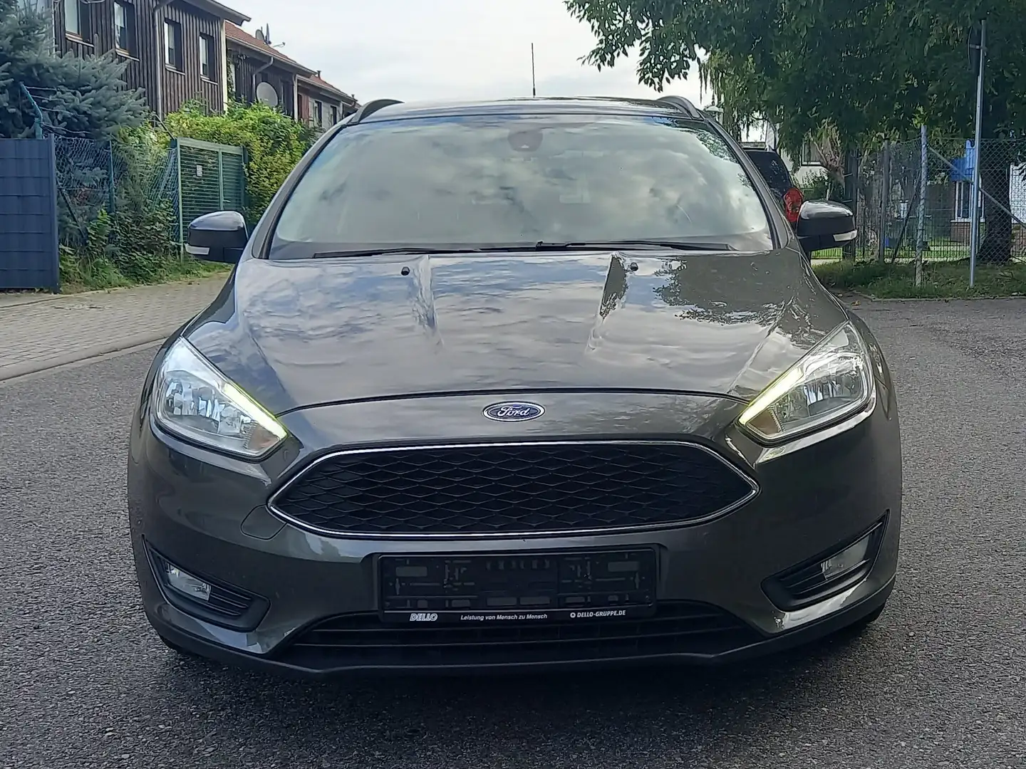 Ford Focus 1.0 ecoBOOST Business  Klimaaut/SHZ/PDC Grau - 2