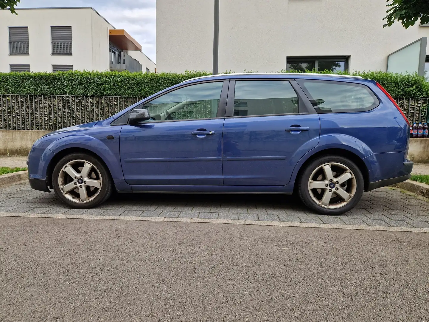 Ford Focus Turnier Titanium 2.0 TDCi Bleu - 1