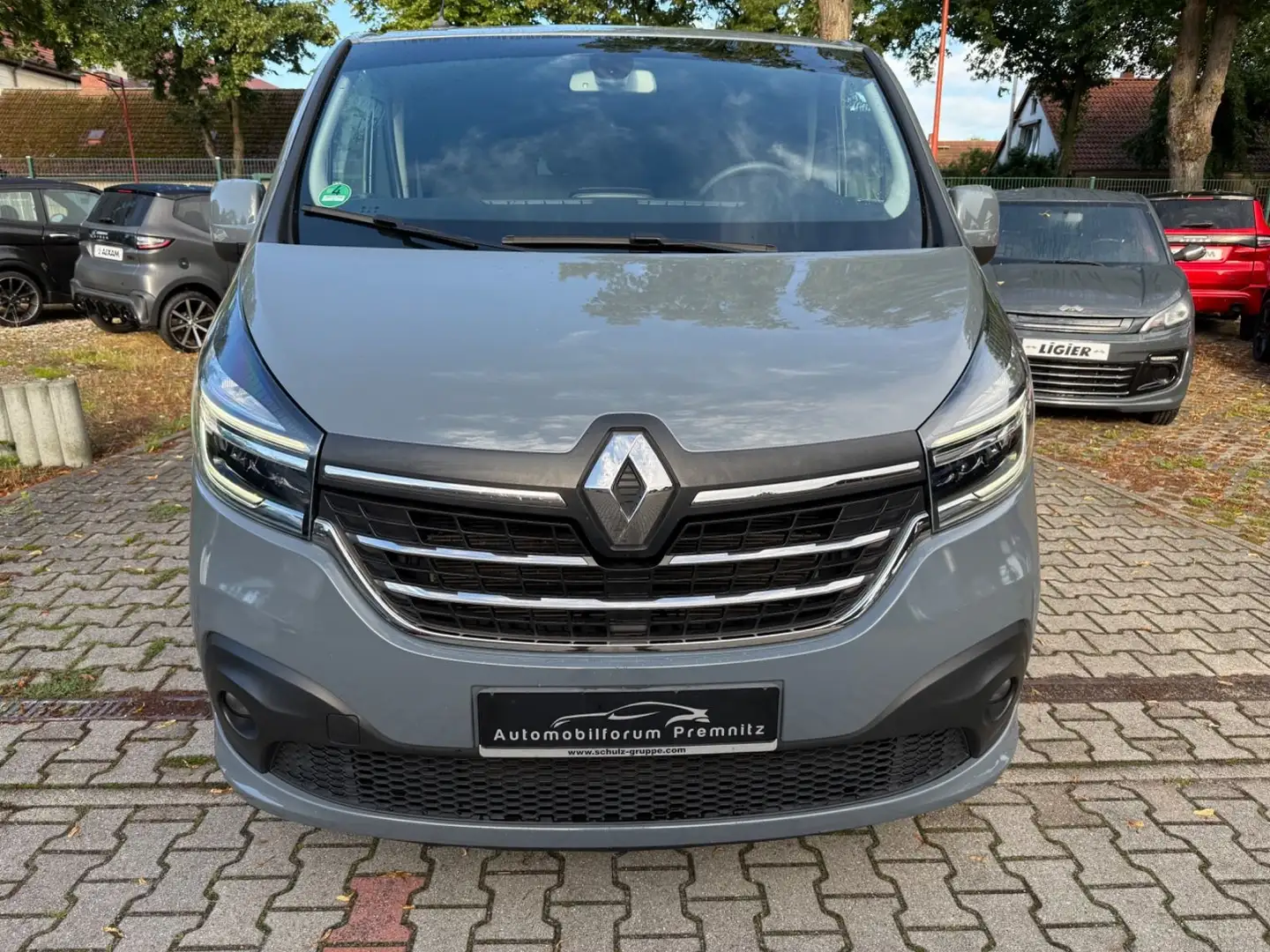 Renault Trafic Combi L2H1 3,0t  Life EDC Gris - 2