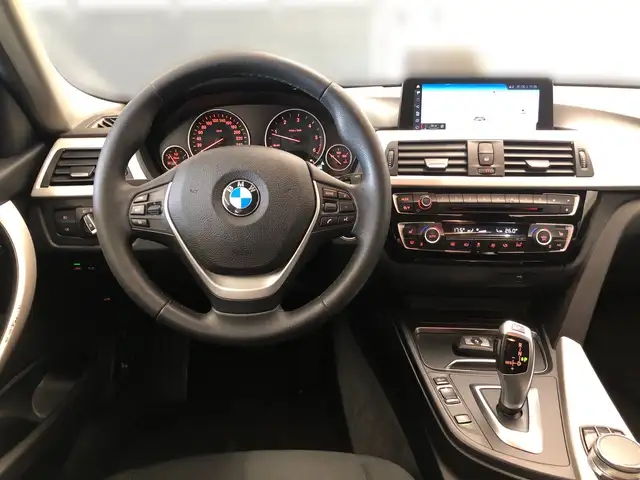 BMW 3 Series view 7