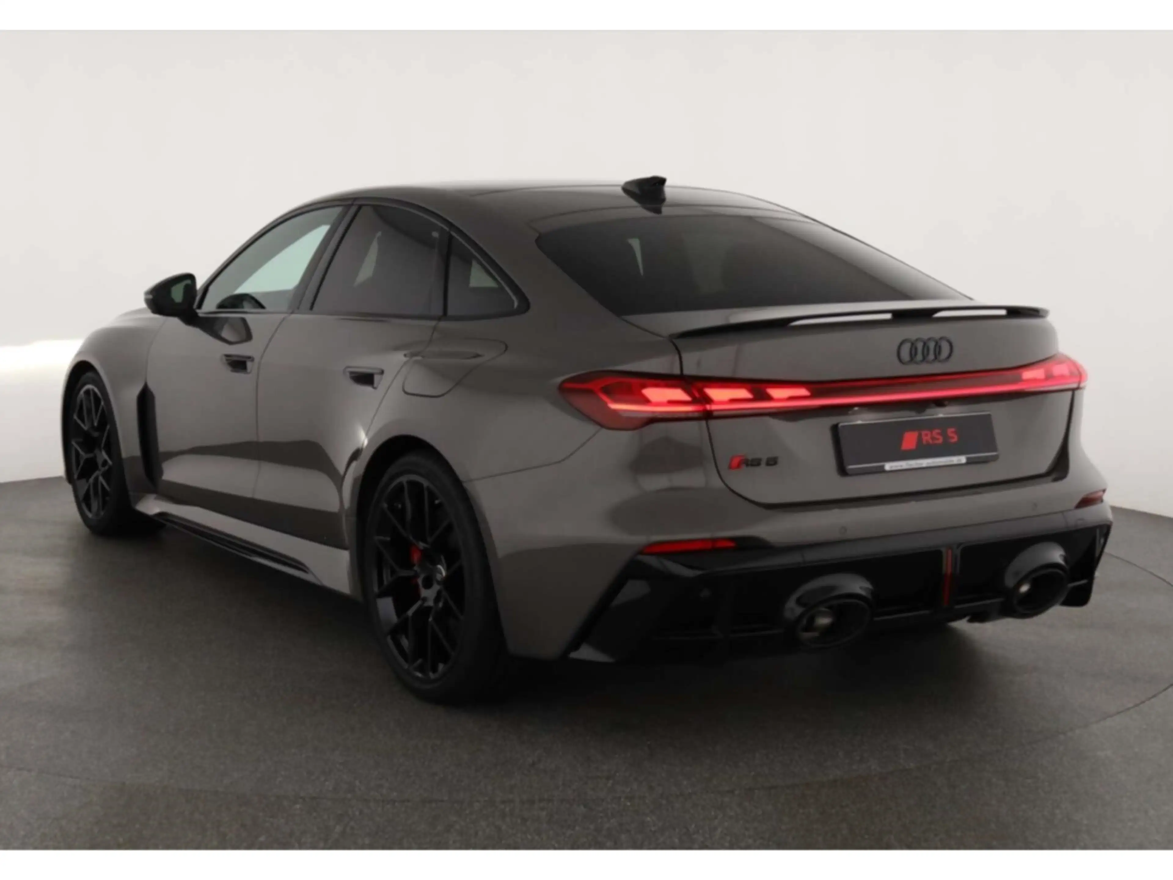 Audi RS5 Limousine e-hybrid quattro Sport Paket — photo 4