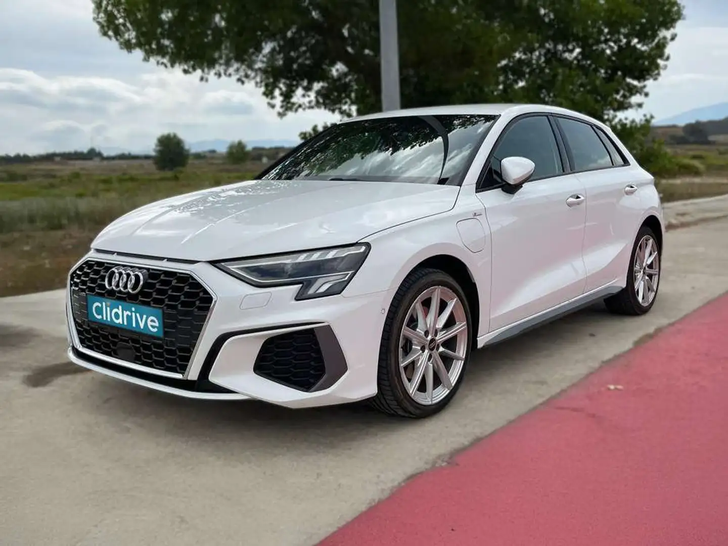 Audi A3 Sportback S line 40 TFSI e 150kW S tron Wit - 2