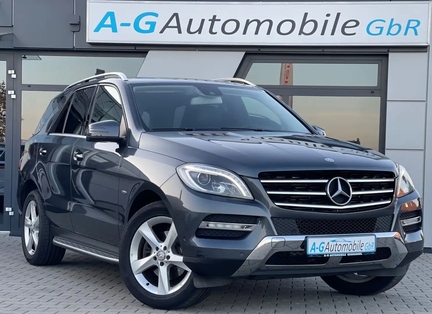Mercedes-Benz ML 350 CDI BlueTec Sport-Paket AHK 19" - 1
