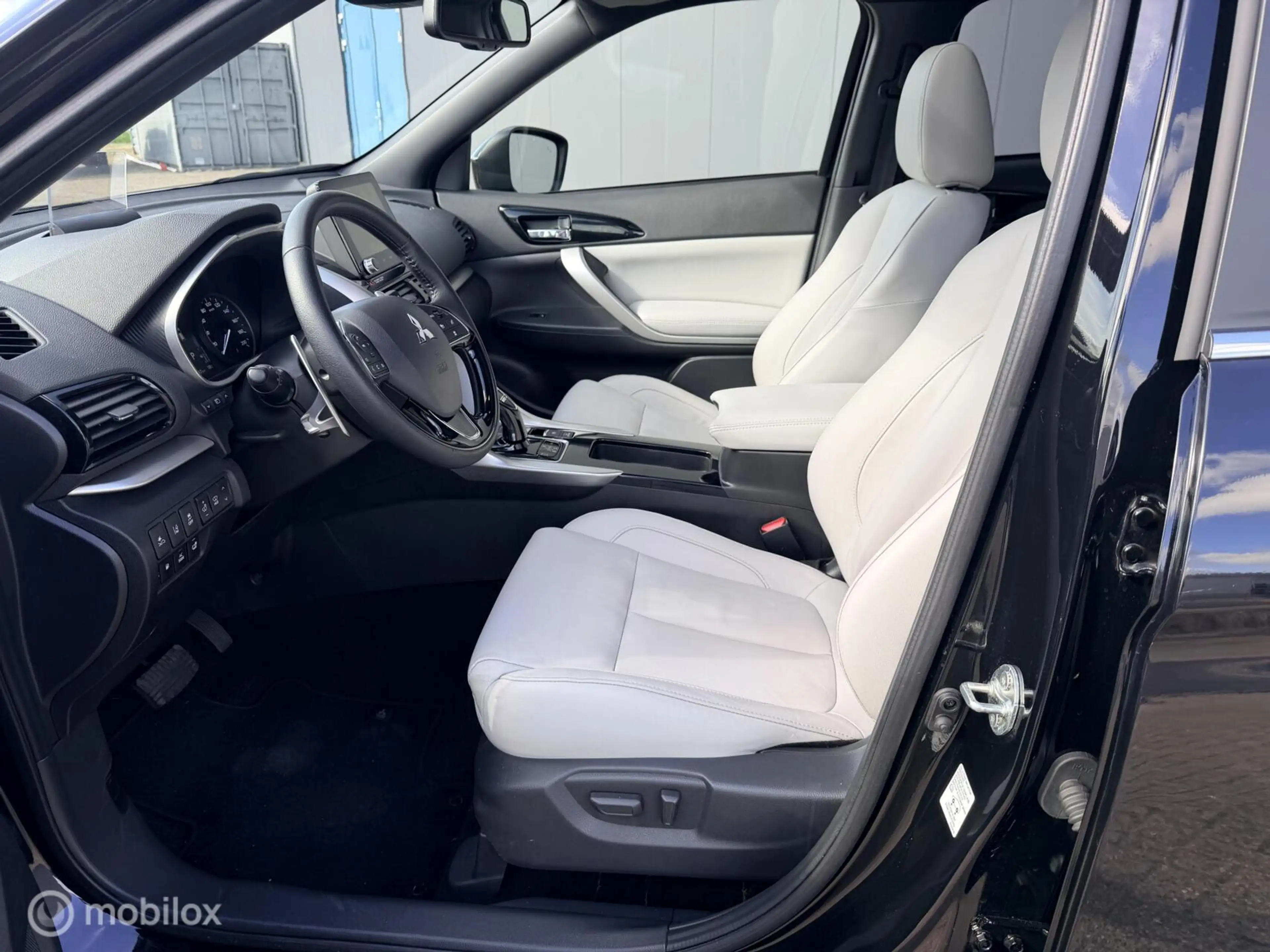 Mitsubishi Eclipse Cross 2.4 PHEV Instyle|offwhite leder|carplay — photo 12