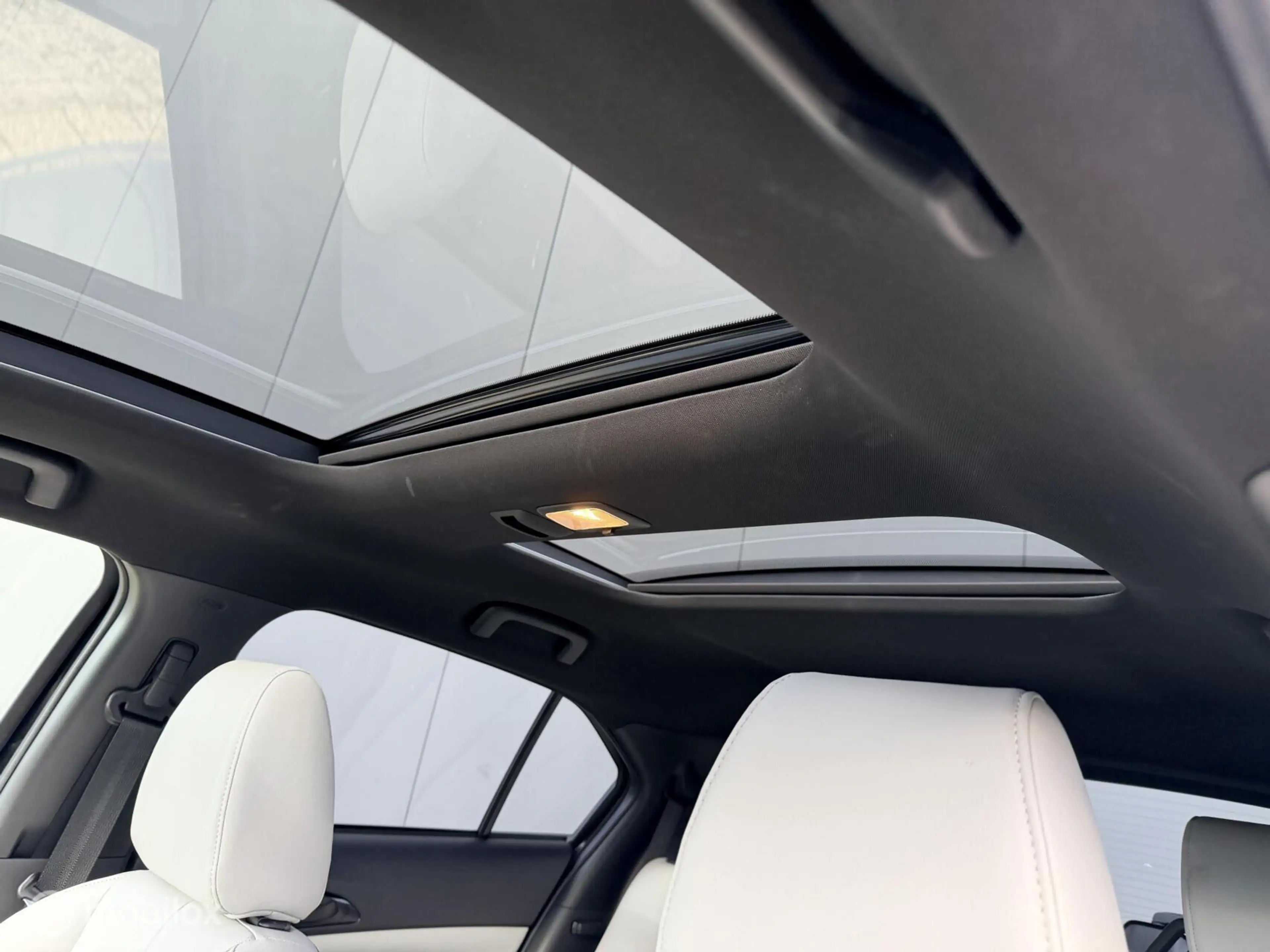 Mitsubishi Eclipse Cross 2.4 PHEV Instyle|offwhite leder|carplay — photo 16