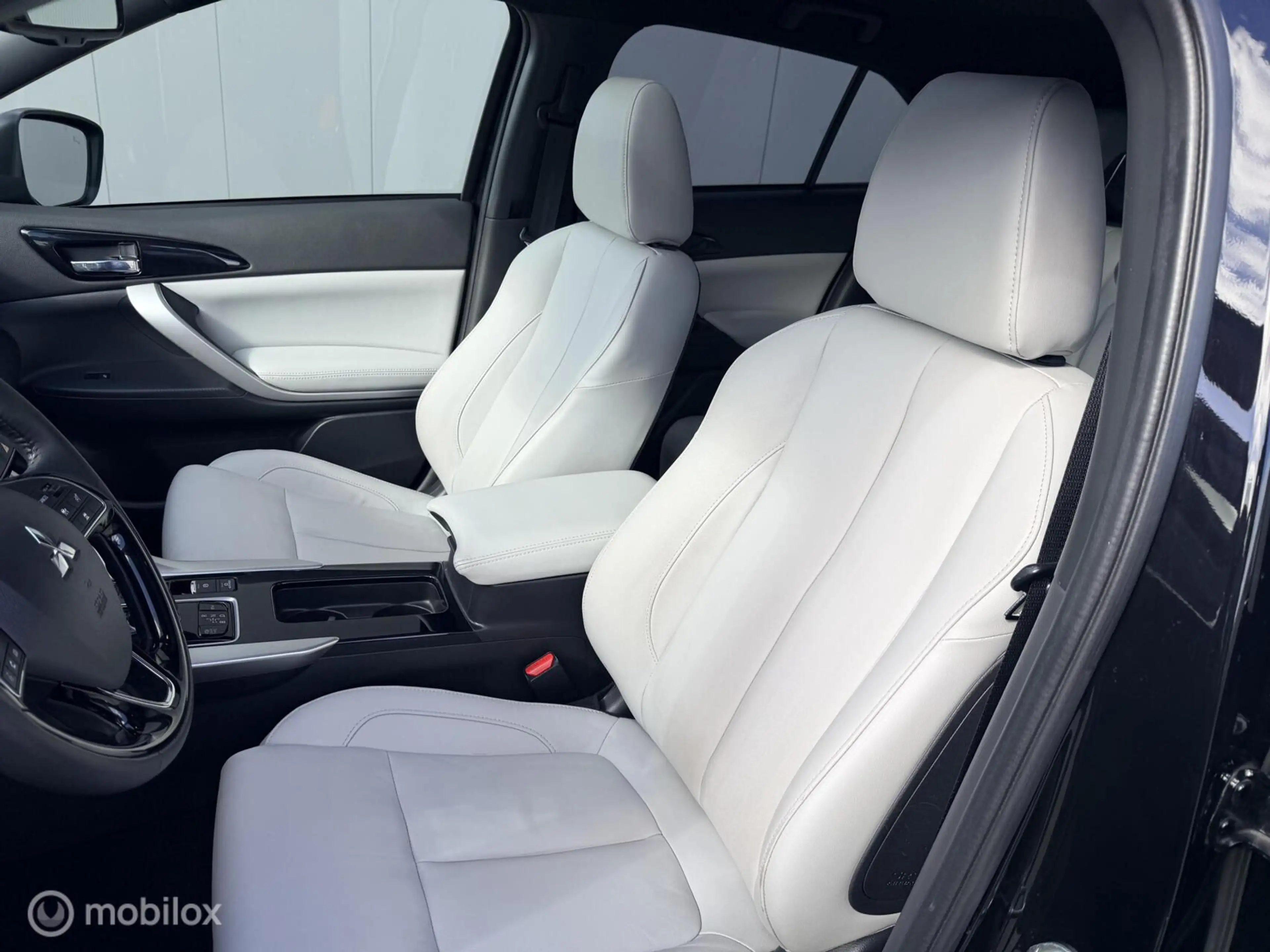 Mitsubishi Eclipse Cross 2.4 PHEV Instyle|offwhite leder|carplay — photo 15
