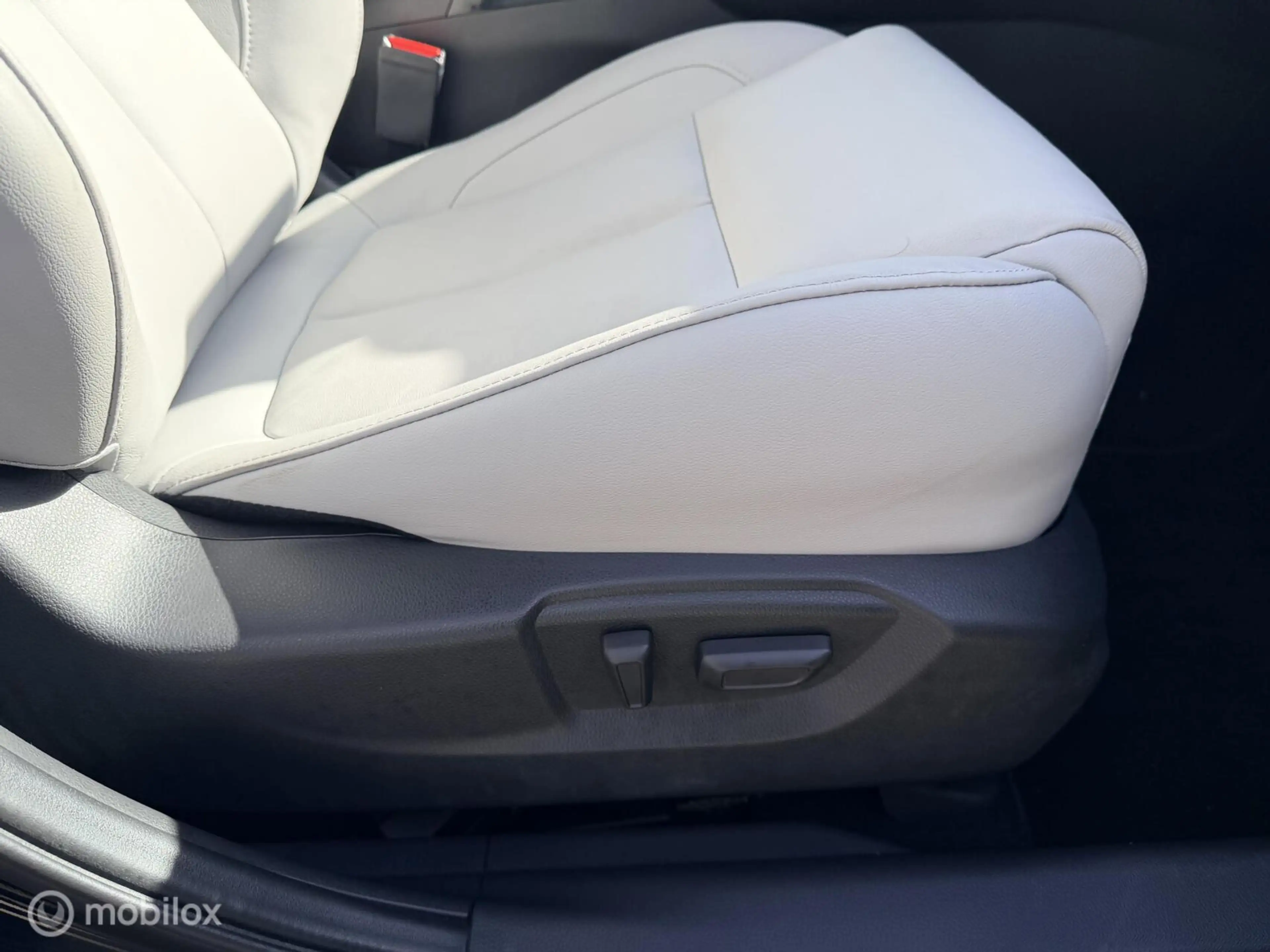 Mitsubishi Eclipse Cross 2.4 PHEV Instyle|offwhite leder|carplay — photo 29