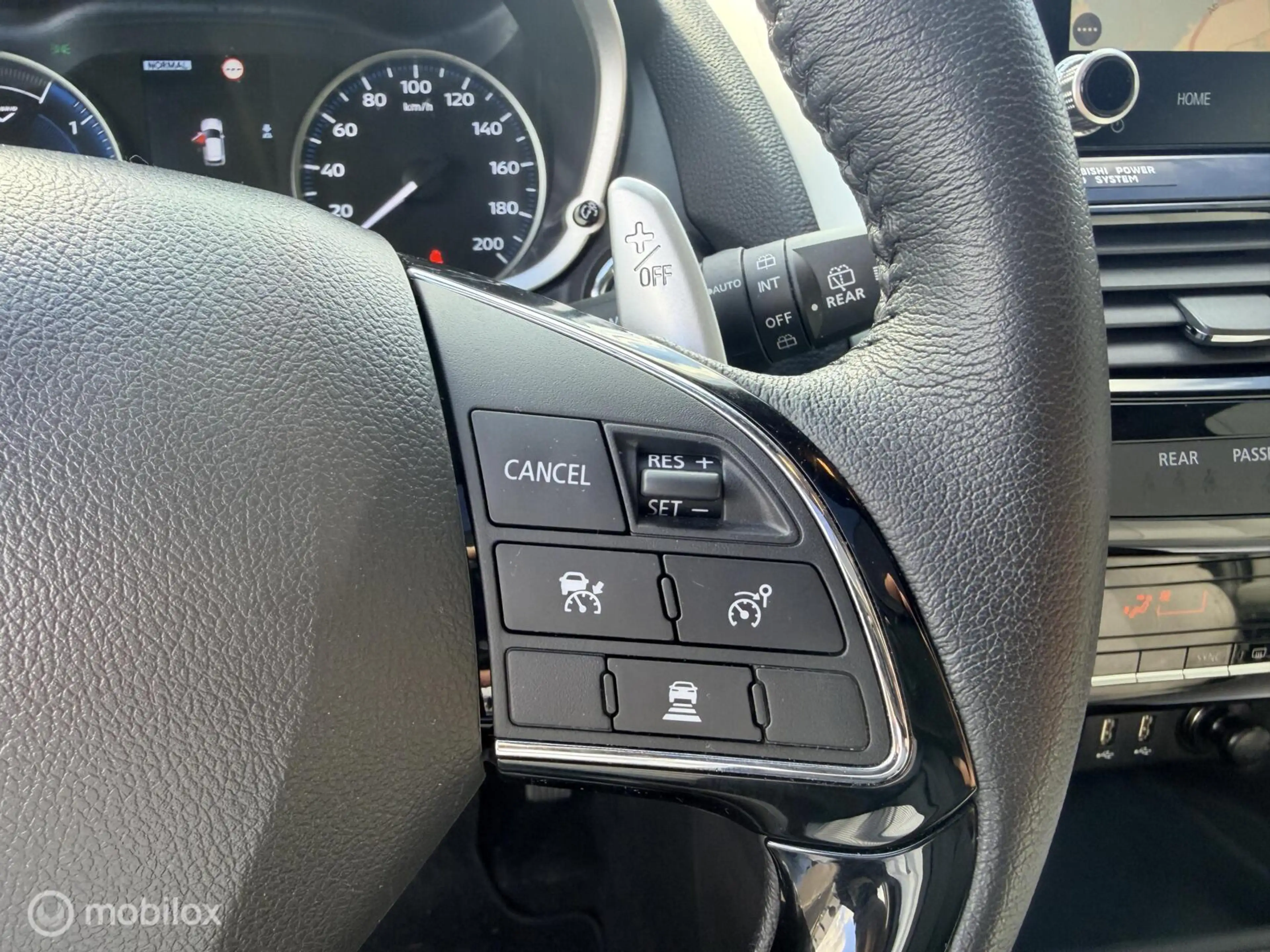 Mitsubishi Eclipse Cross 2.4 PHEV Instyle|offwhite leder|carplay — photo 20