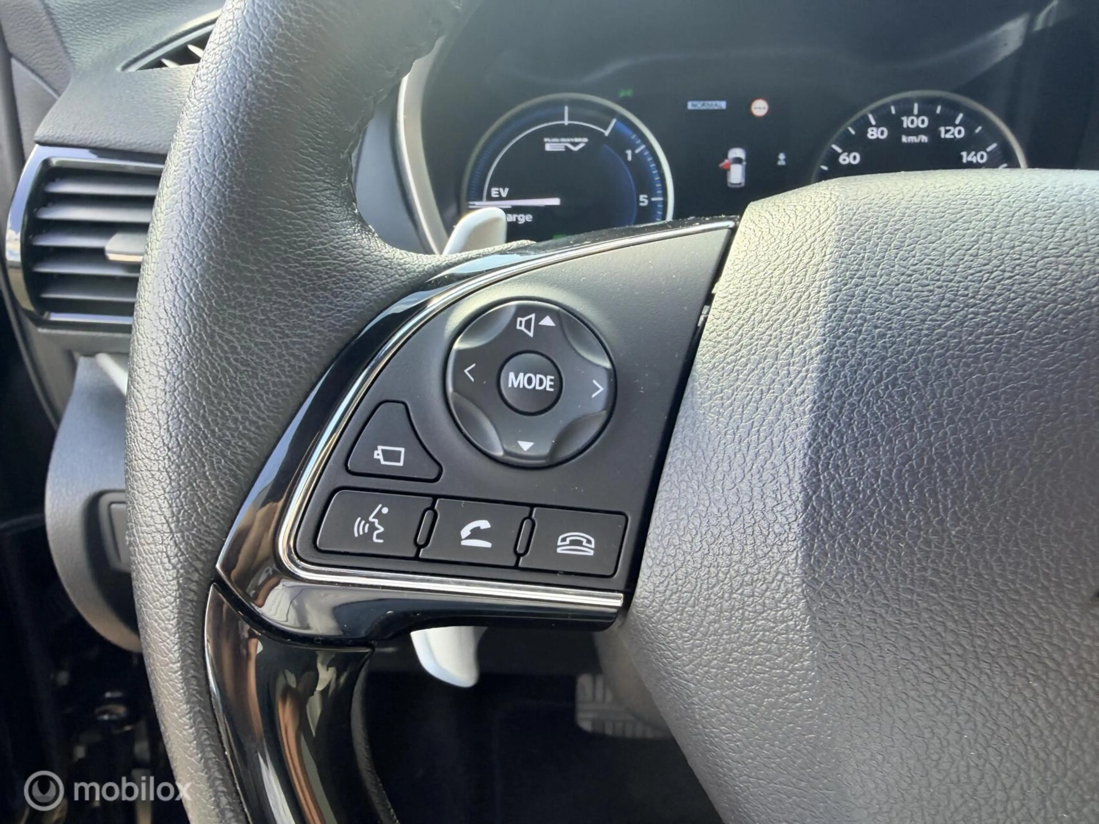 Mitsubishi Eclipse Cross 2.4 PHEV Instyle|offwhite leder|carplay — photo 19