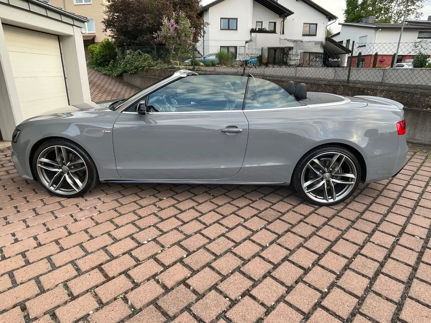 Audi A5 A5 Cabrio 2.0 TFSI quattro S tronic Grau - 1