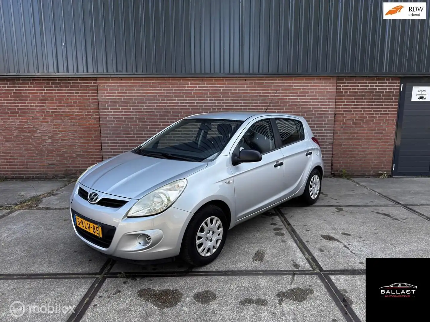 Hyundai i20 1.2i i-Drive Grijs - 1