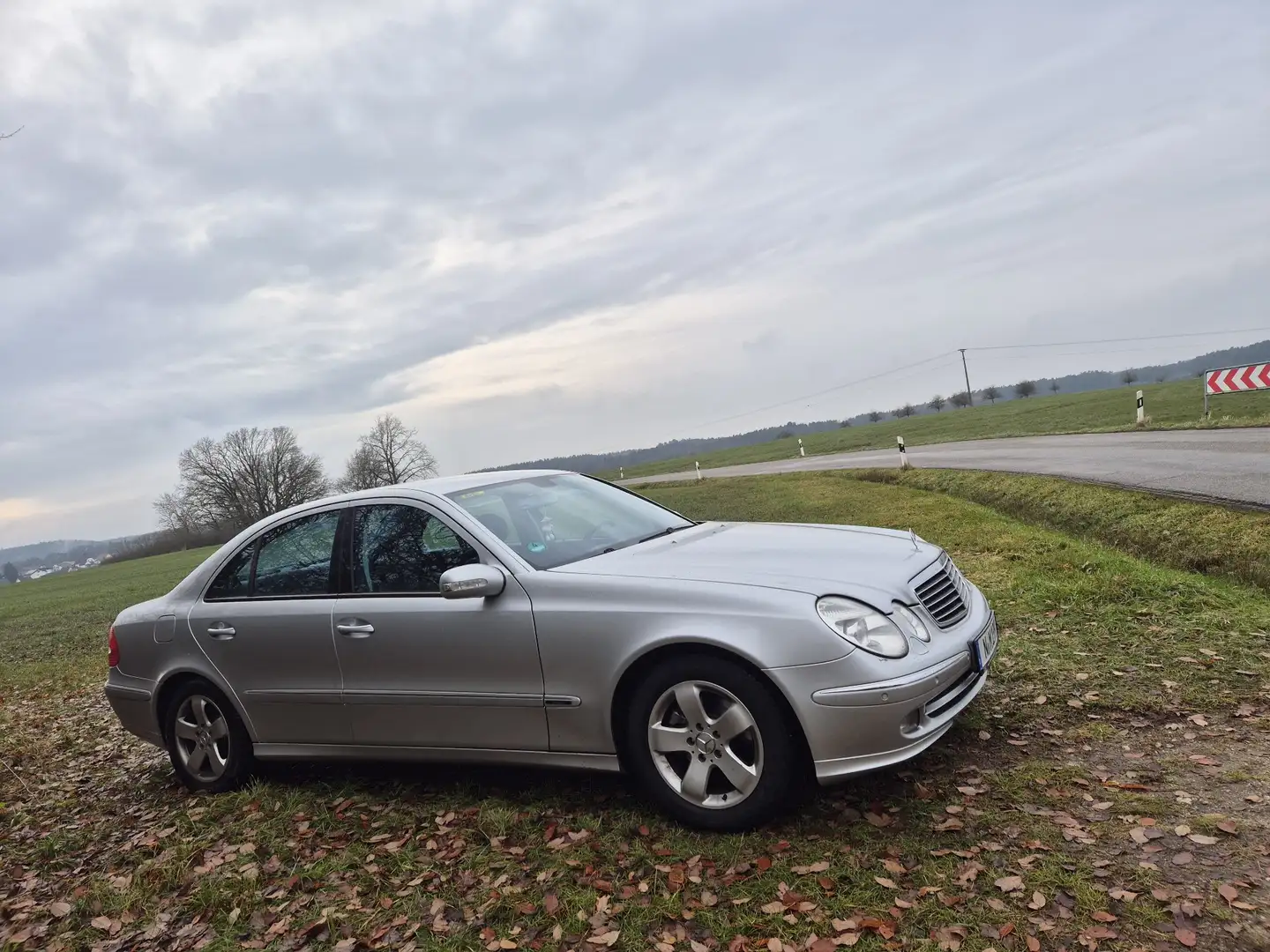 Mercedes-Benz E 220 CDI Automatik Avantgarde DPF Silber - 2